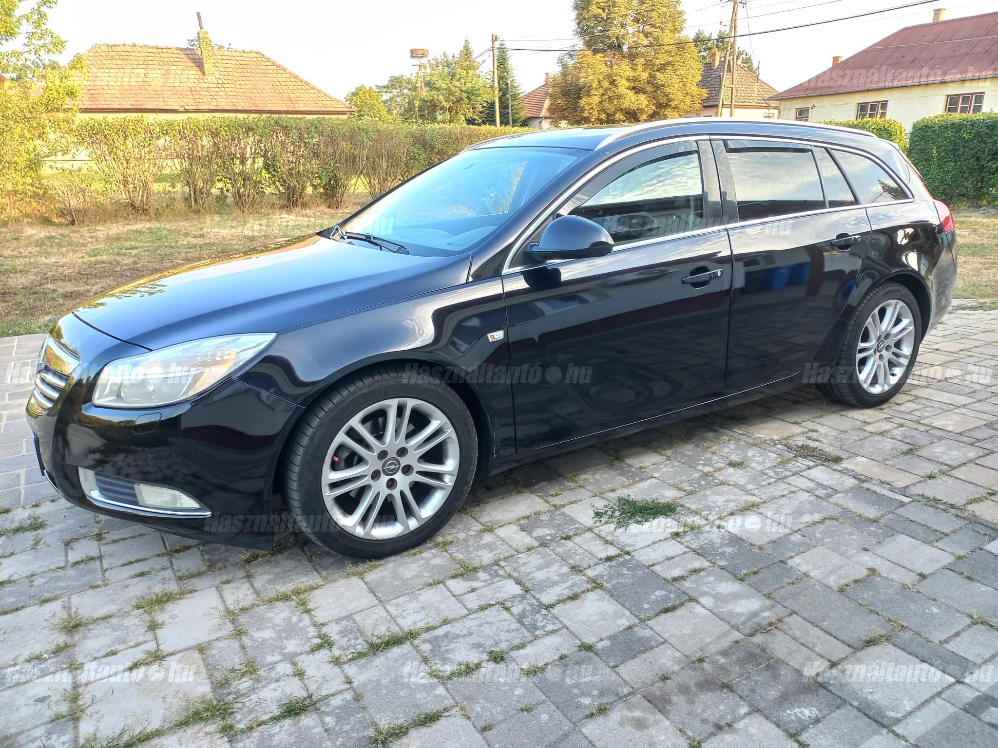 OPEL INSIGNIA 2009/6 - 1