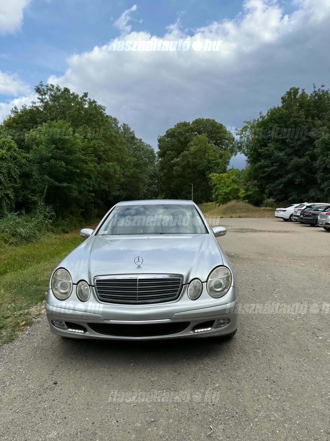 MERCEDES-BENZ E 220 2004/6 - 1