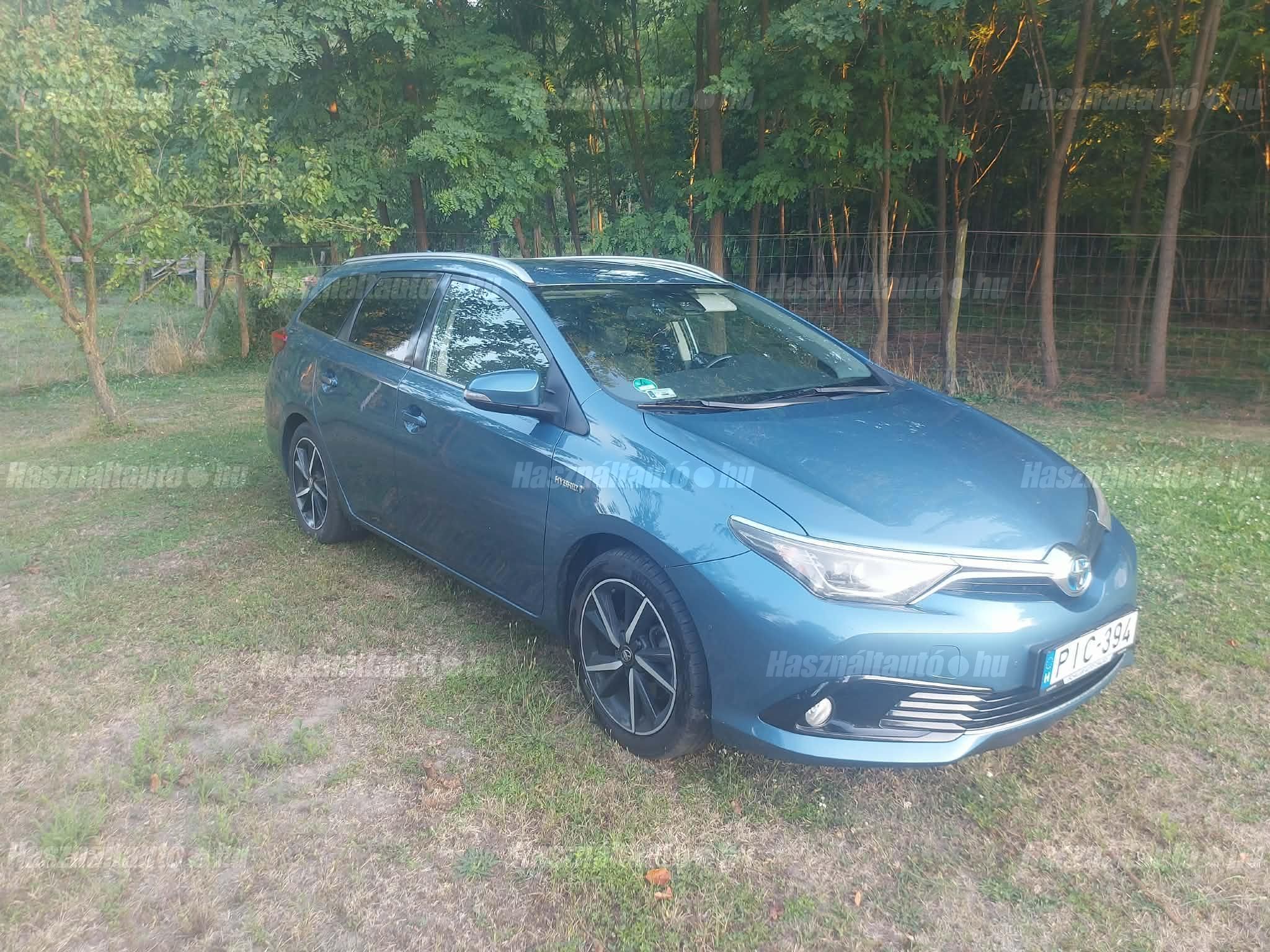 TOYOTA AURIS 2017/8 - 1