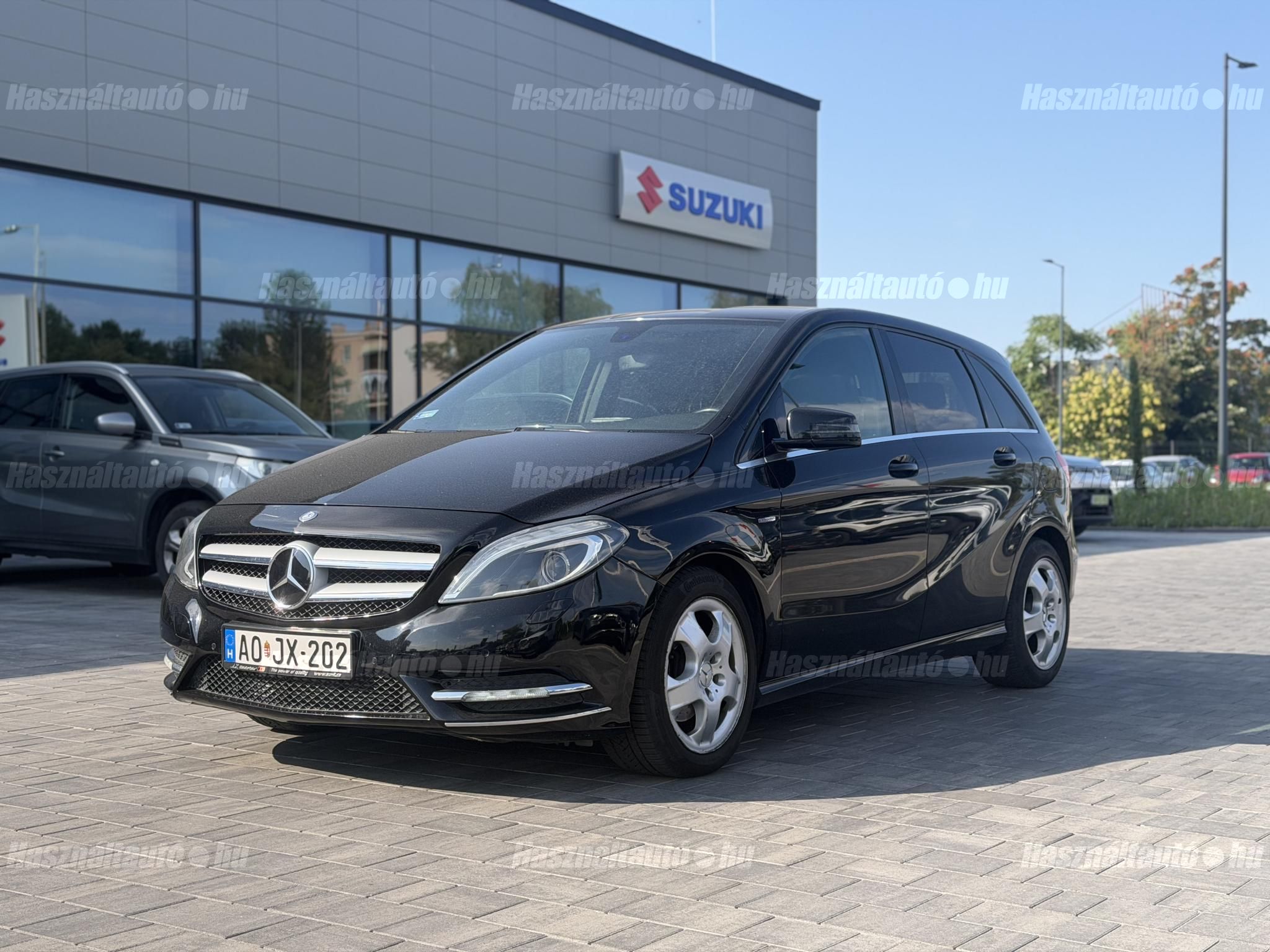 MERCEDES-BENZ B 200 2013/10 - 1