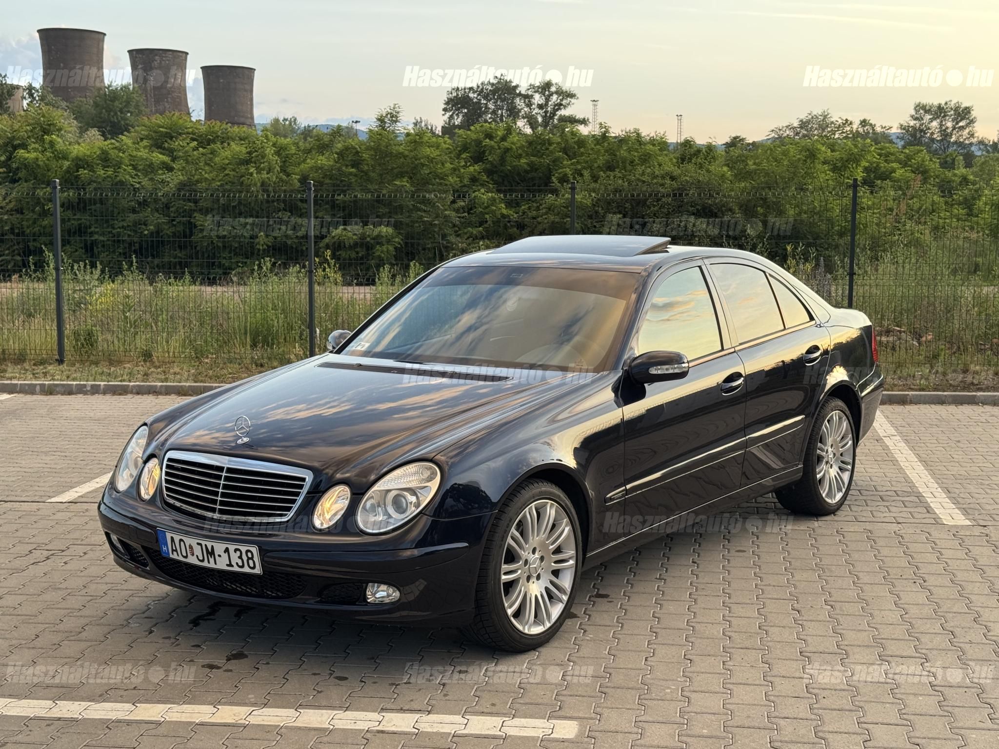 MERCEDES-BENZ E 220 2002/6 - 1