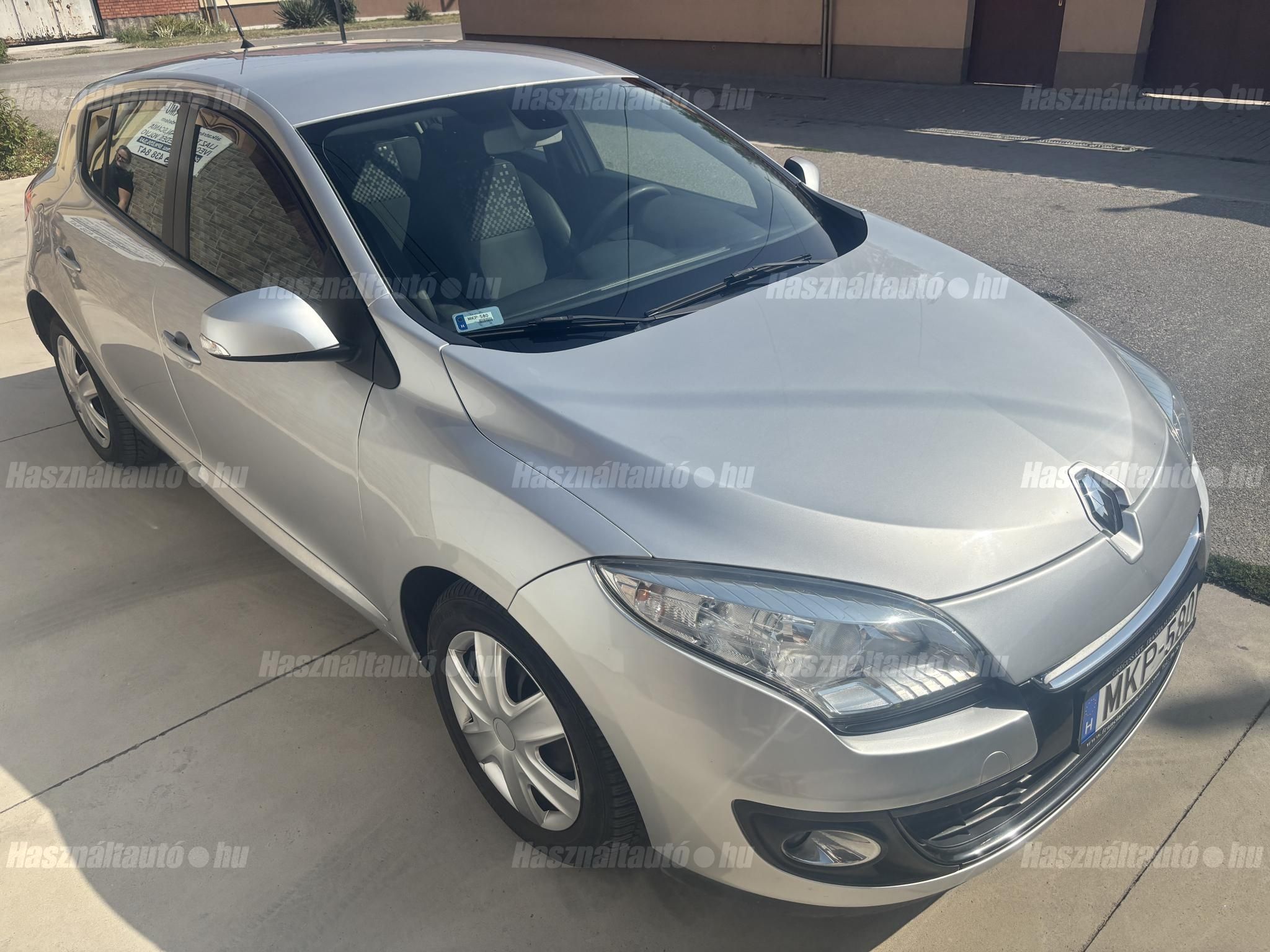 RENAULT MEGANE 2012/7 - 1
