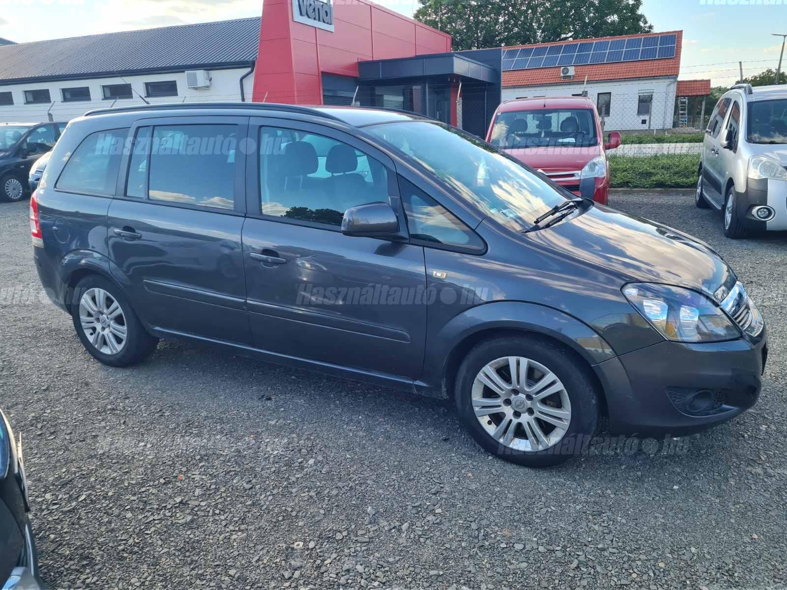 OPEL ZAFIRA B 2012/6 - 1