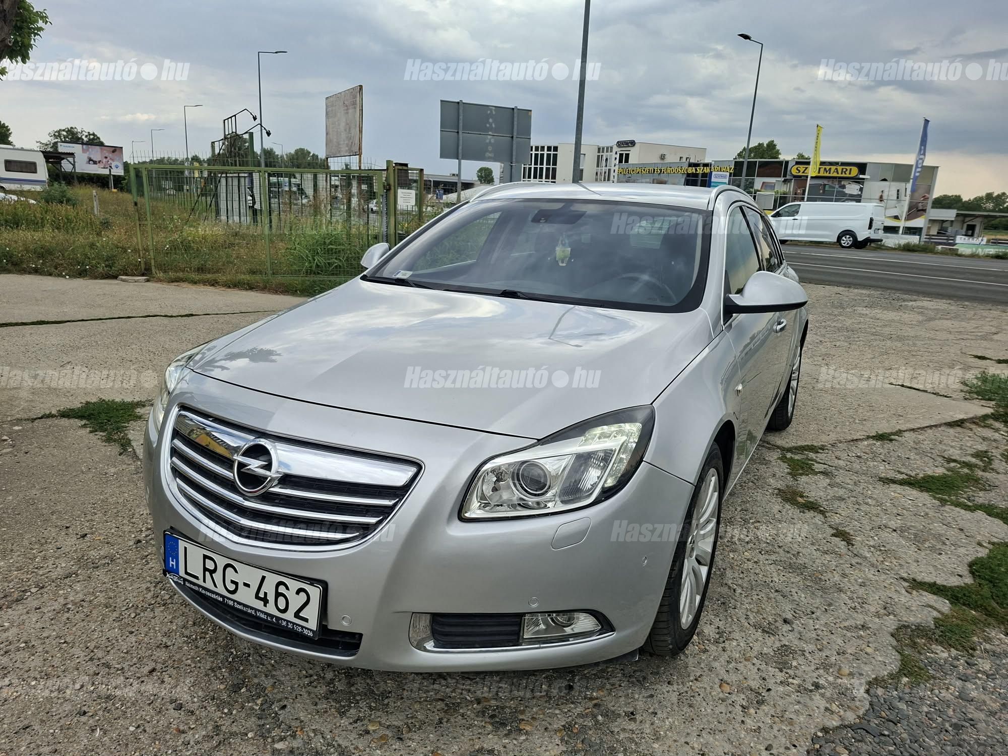 OPEL INSIGNIA 2010/4 - 1