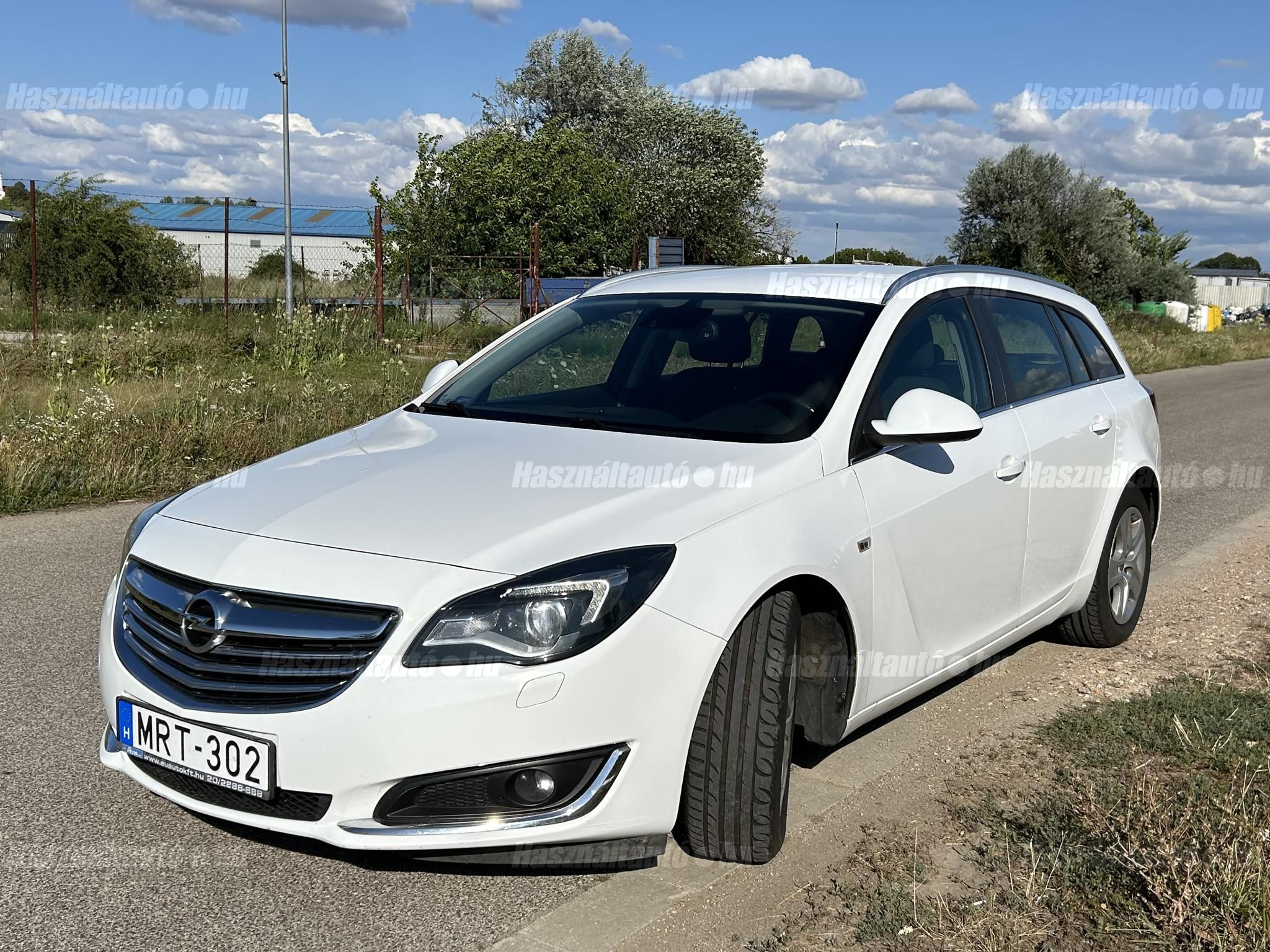 OPEL INSIGNIA 2014/8 - 1