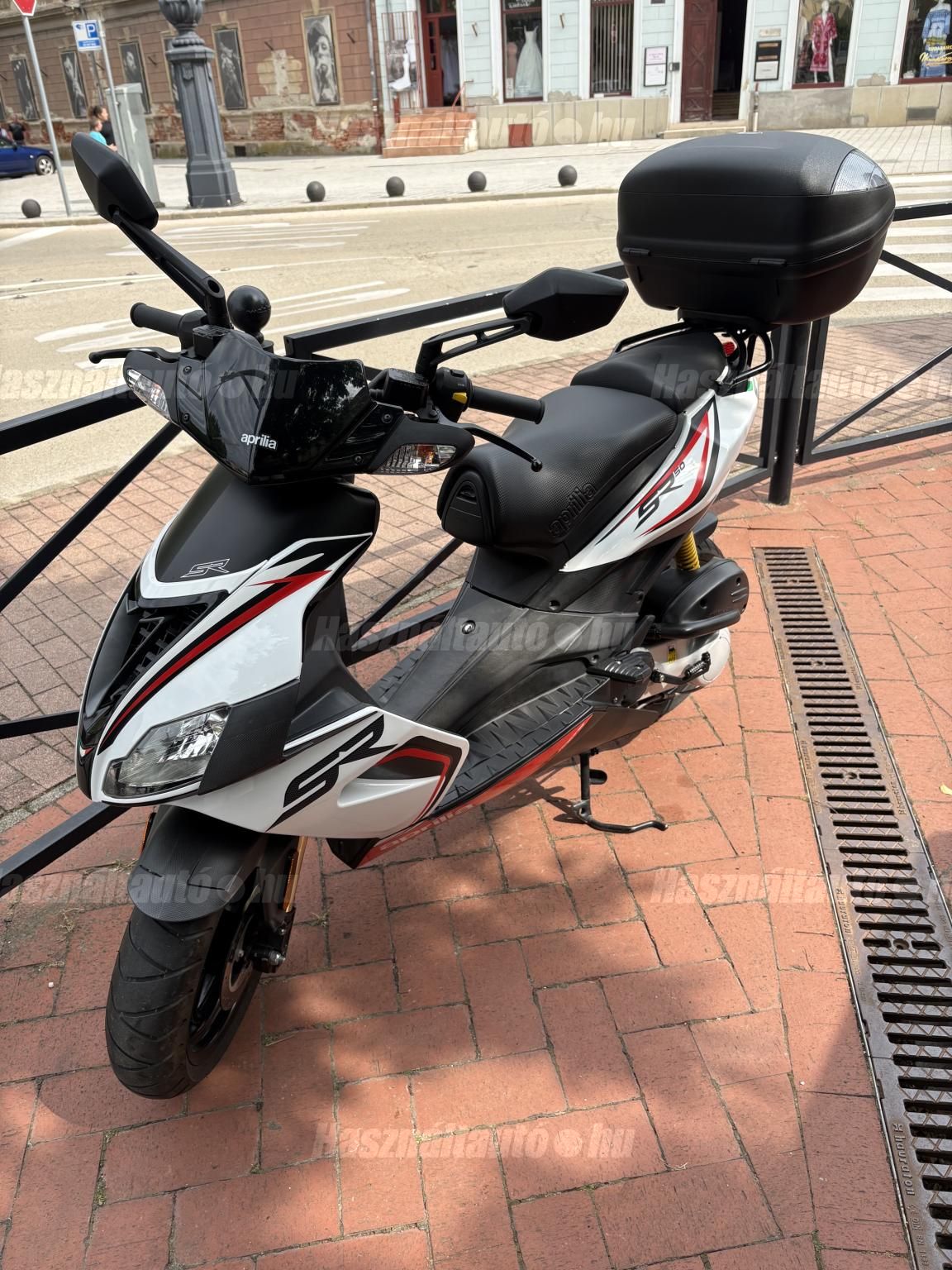 APRILIA SR 50 2018/1 - 1
