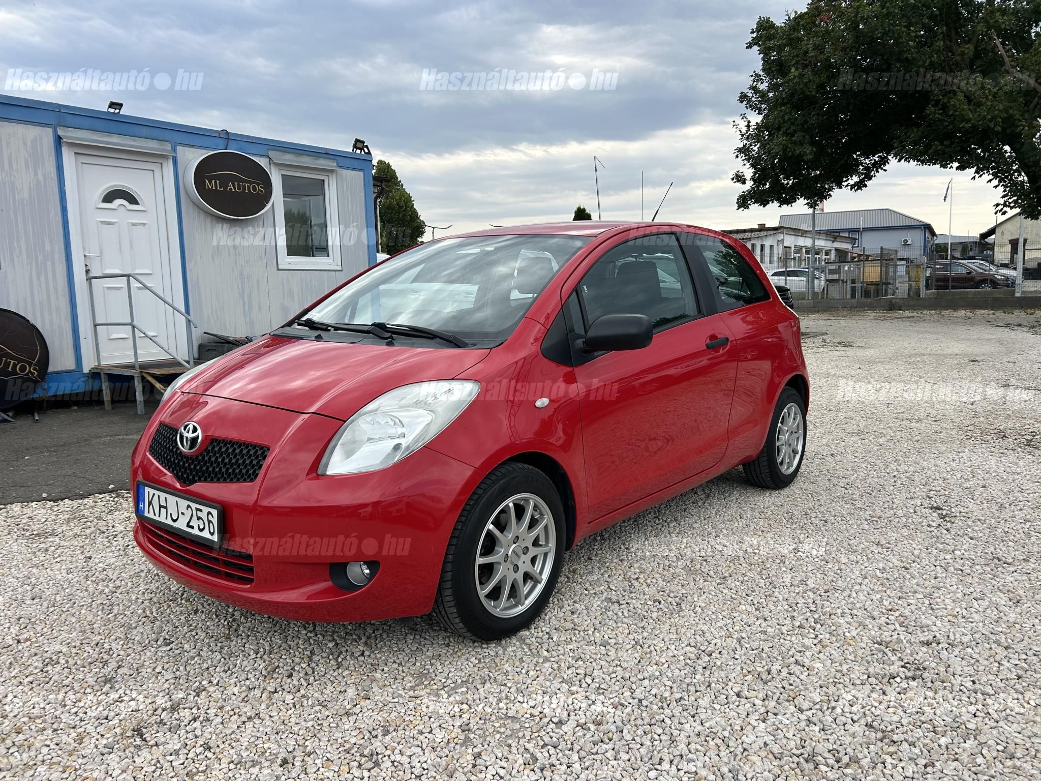 TOYOTA YARIS 2006/4 - 1