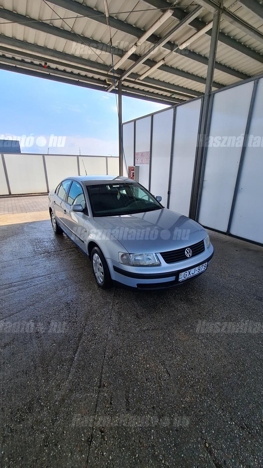 VOLKSWAGEN PASSAT V 1998/8 - 1