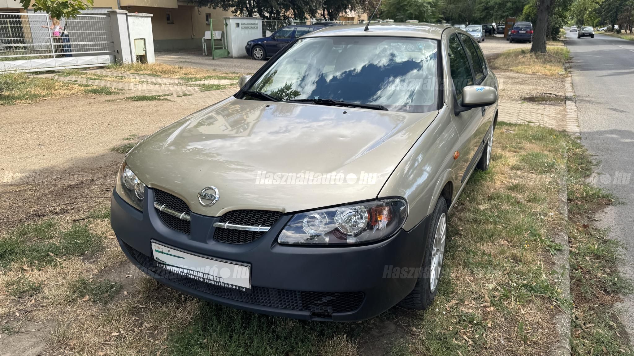 NISSAN ALMERA 2003/6 - 1
