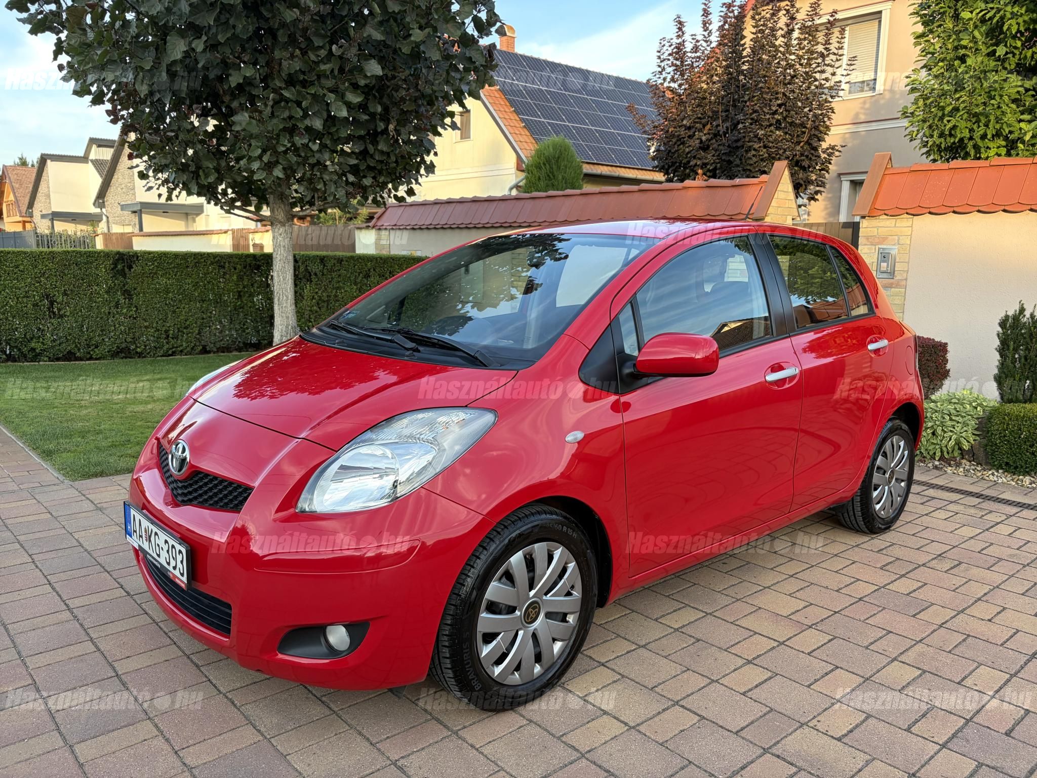 TOYOTA YARIS 2010/11 - 1