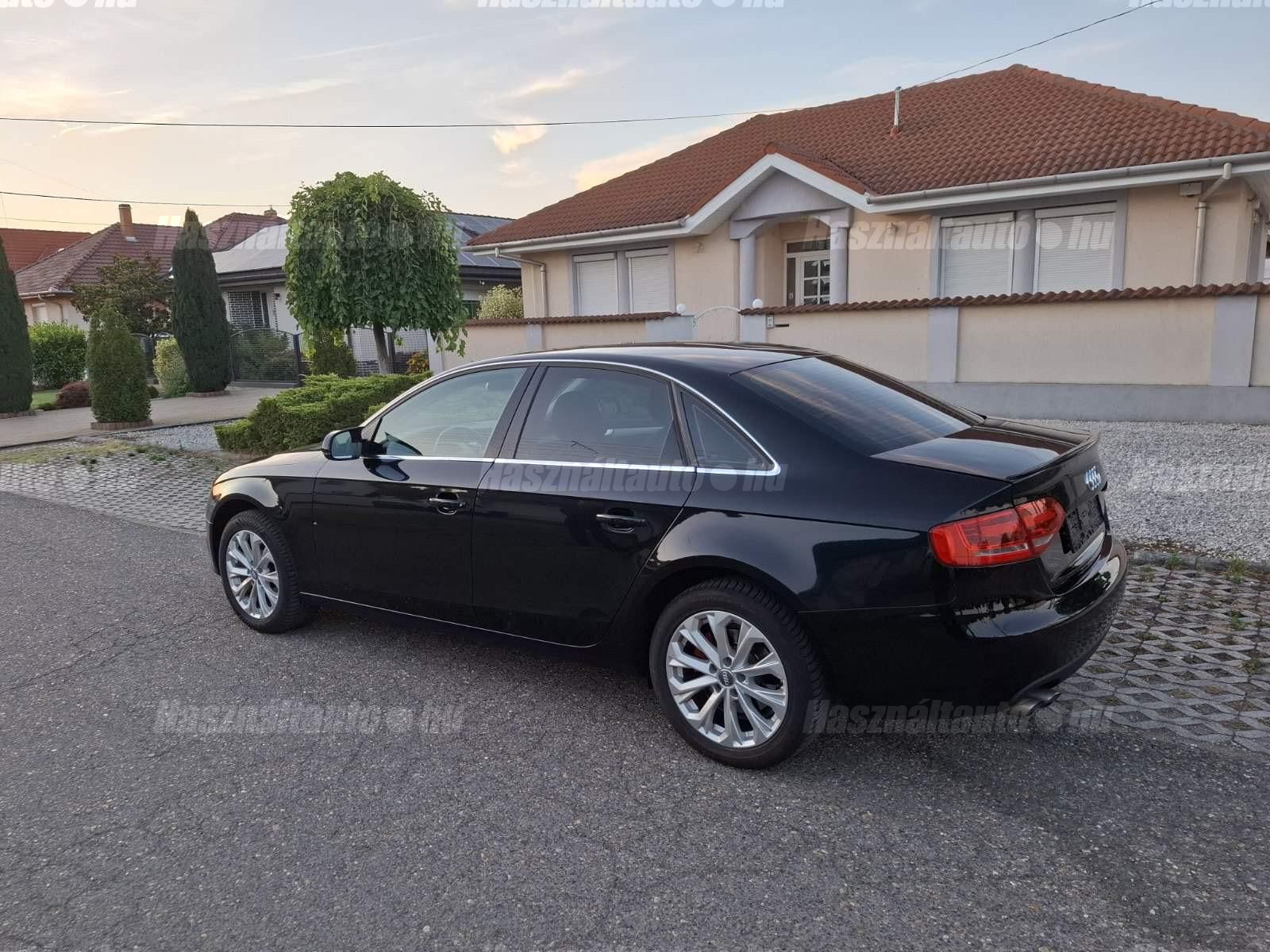 AUDI A4 2011 - 1