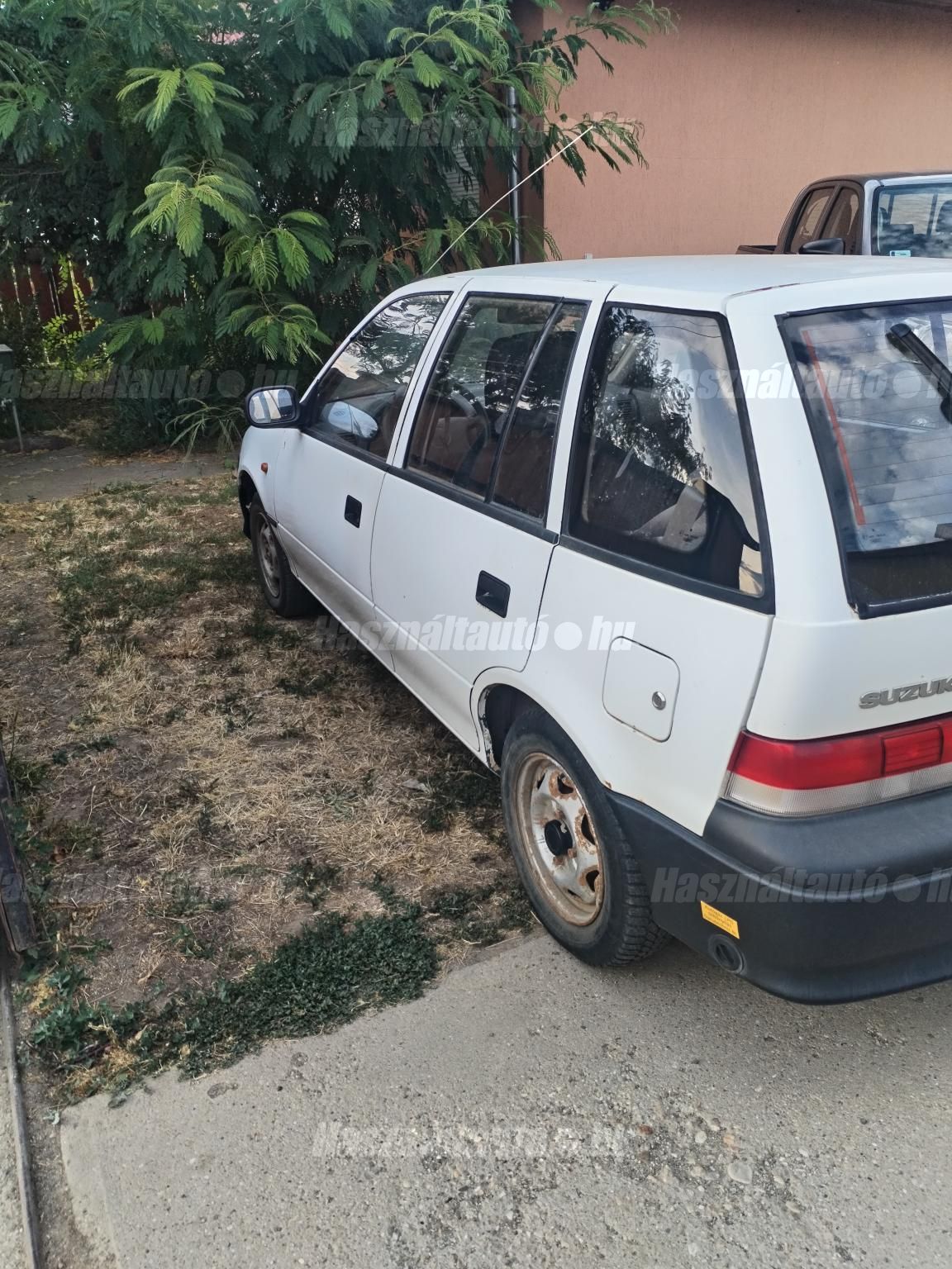 SUZUKI SWIFT 2002/8 - 1