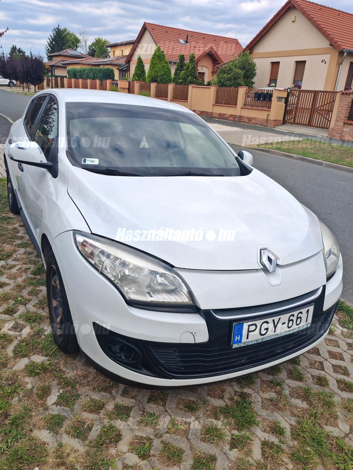 RENAULT MEGANE 2013/5 - 1