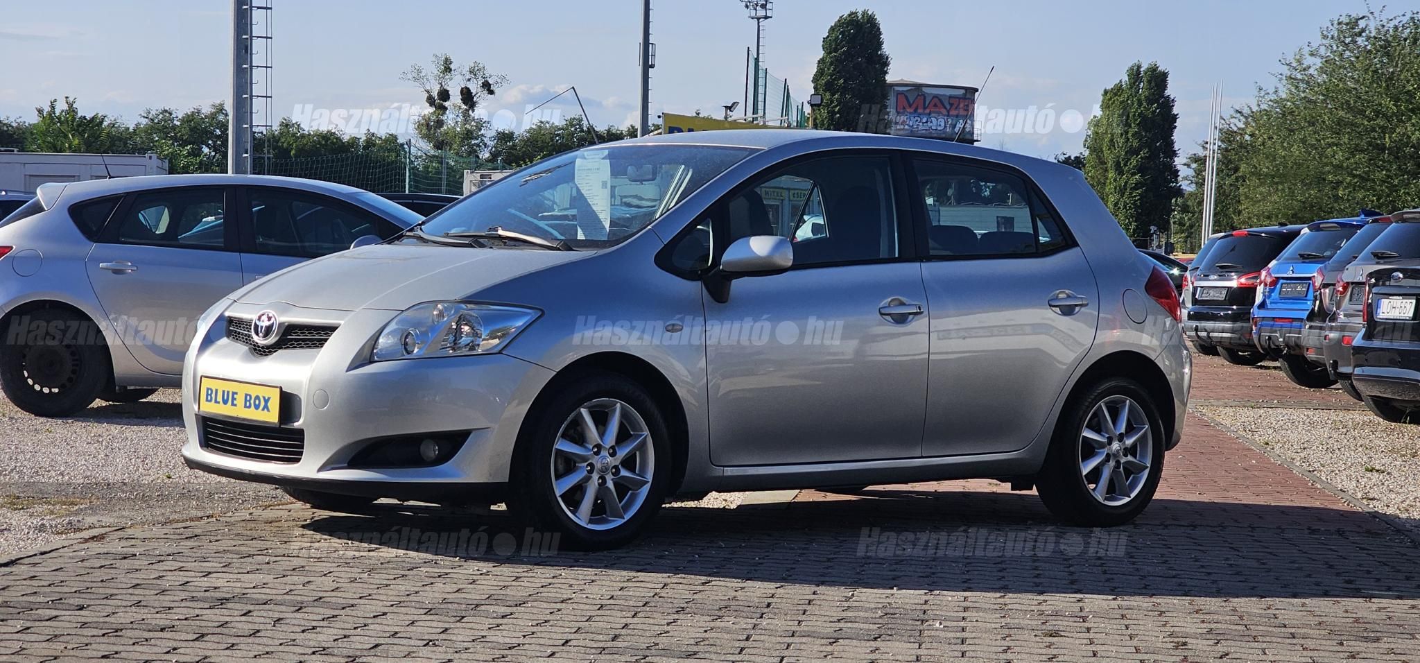 TOYOTA AURIS 2010/2 - 1