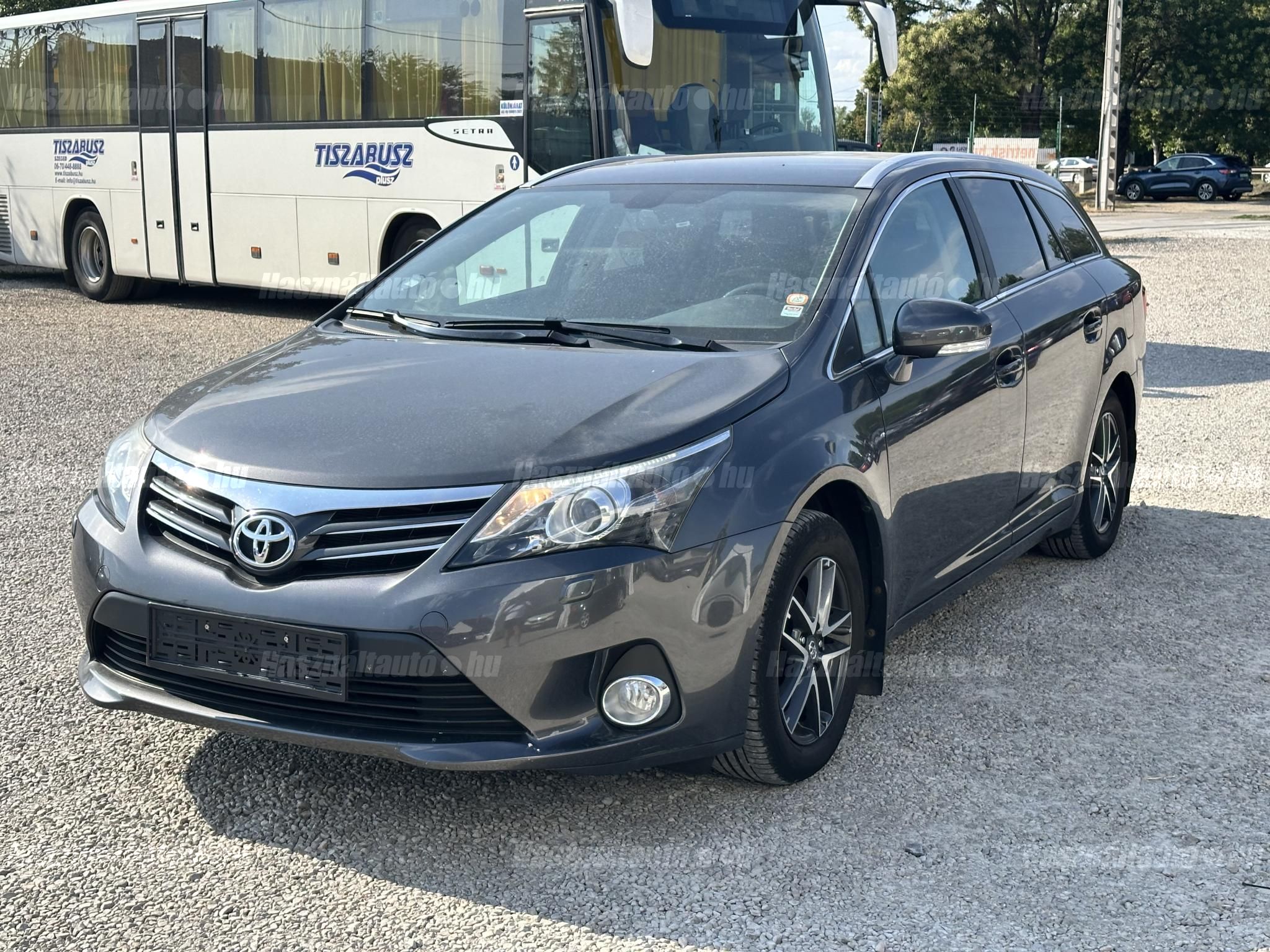 TOYOTA AVENSIS 2014/10 - 1