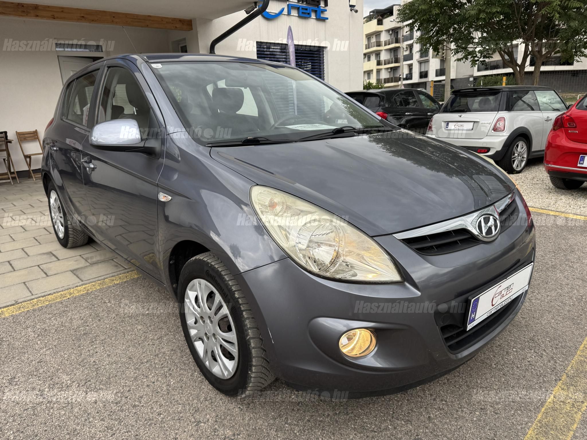 HYUNDAI I20 2010/9 - 1