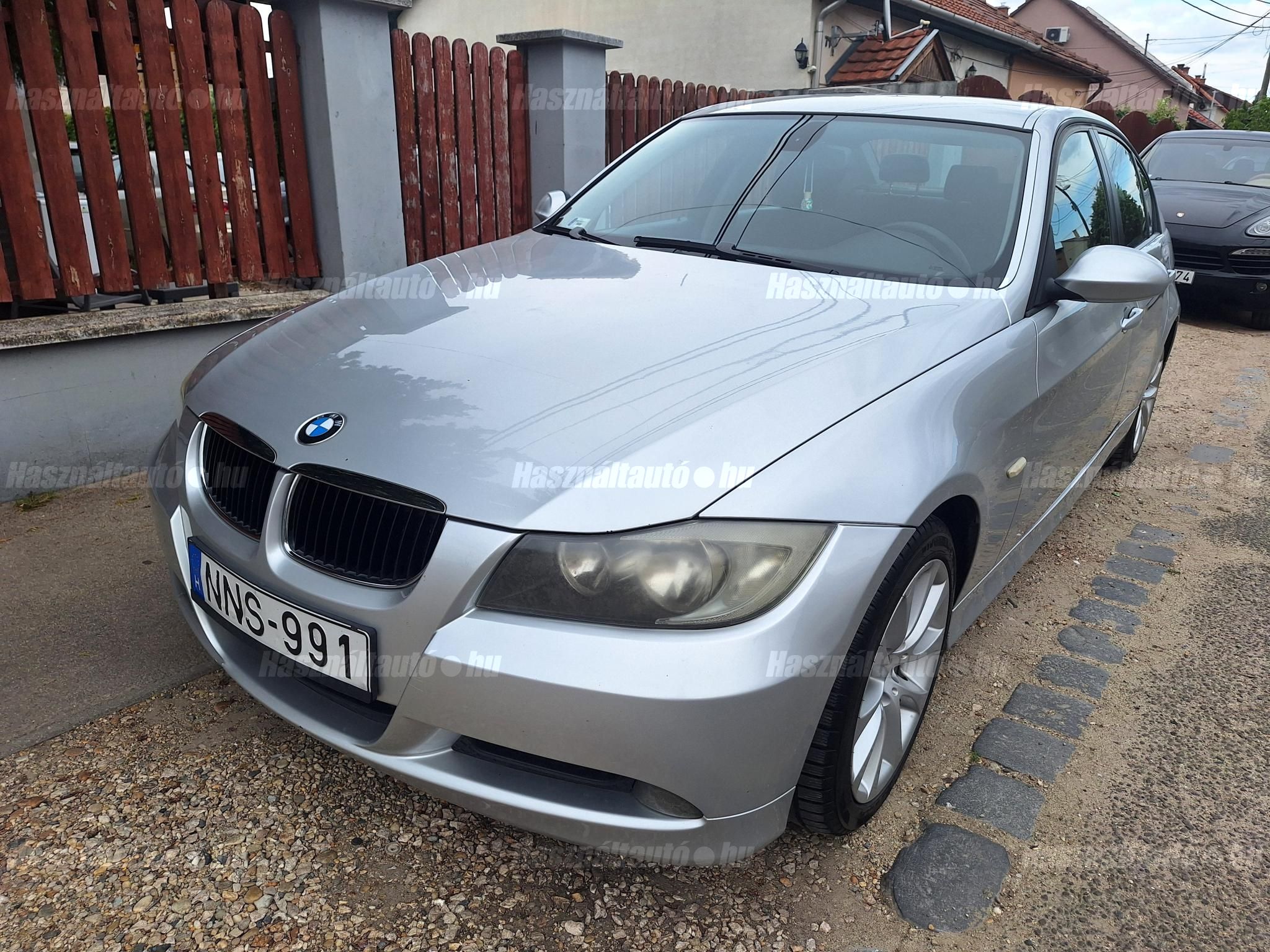 BMW 318 2006/6 - 1