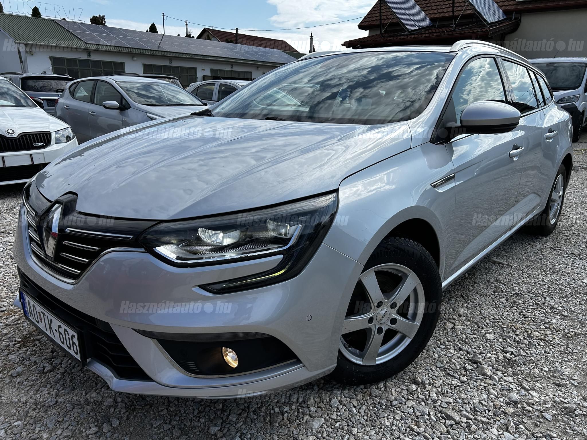 RENAULT MEGANE 2017/7 - 1