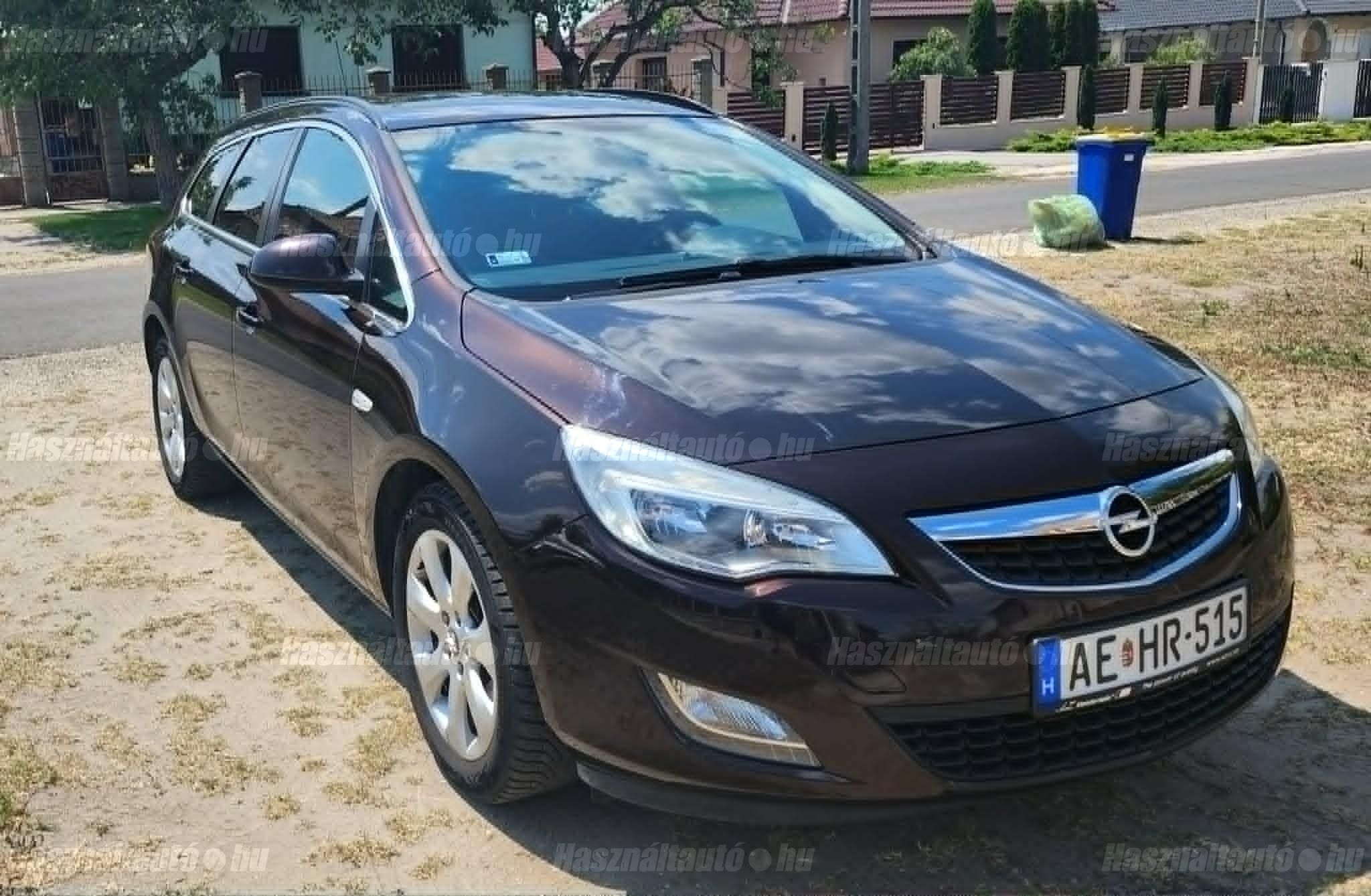 OPEL ASTRA J 2011/1 - 1