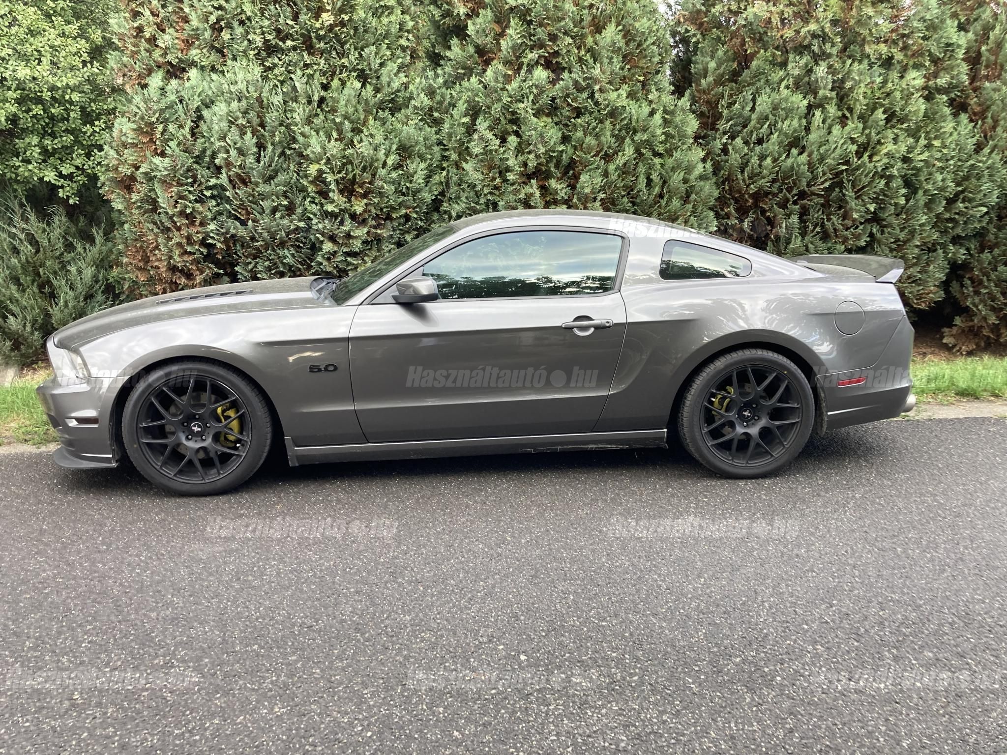 FORD MUSTANG 2013/1 - 1