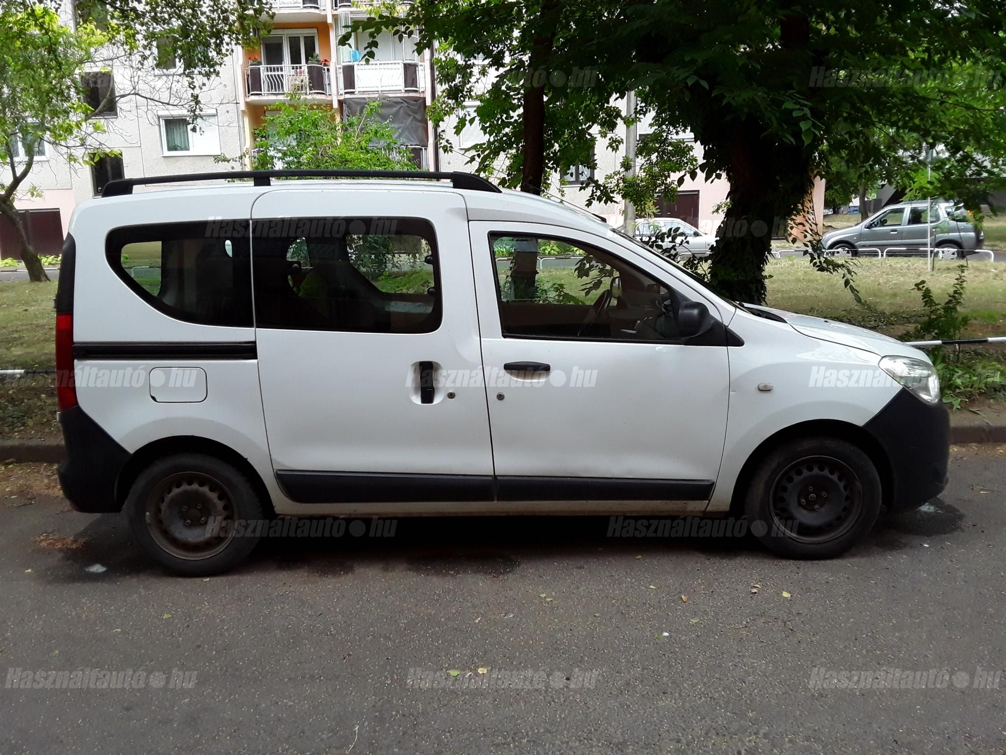 DACIA DOKKER 2013/8 - 1