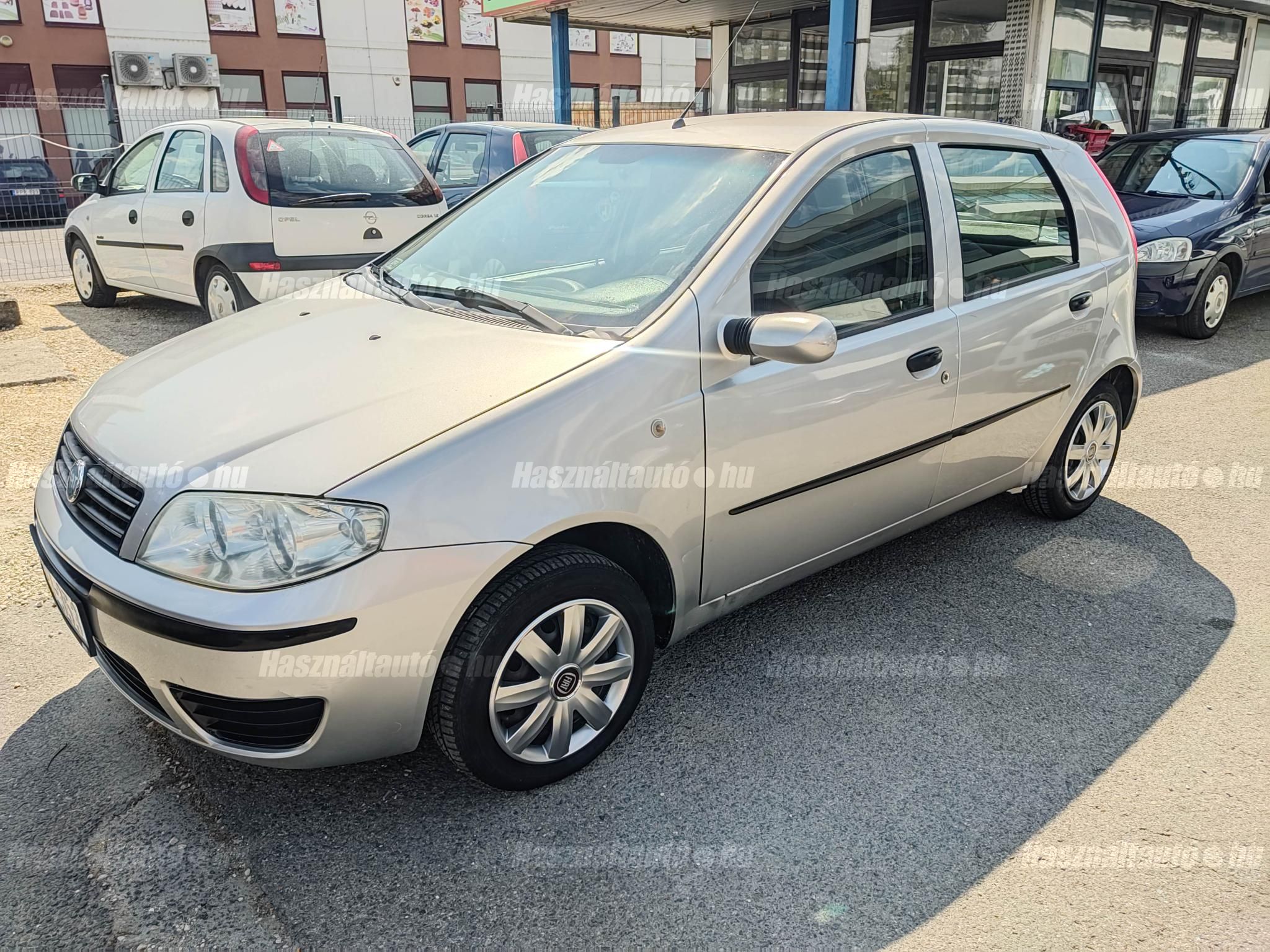 FIAT PUNTO 2004/10 - 1