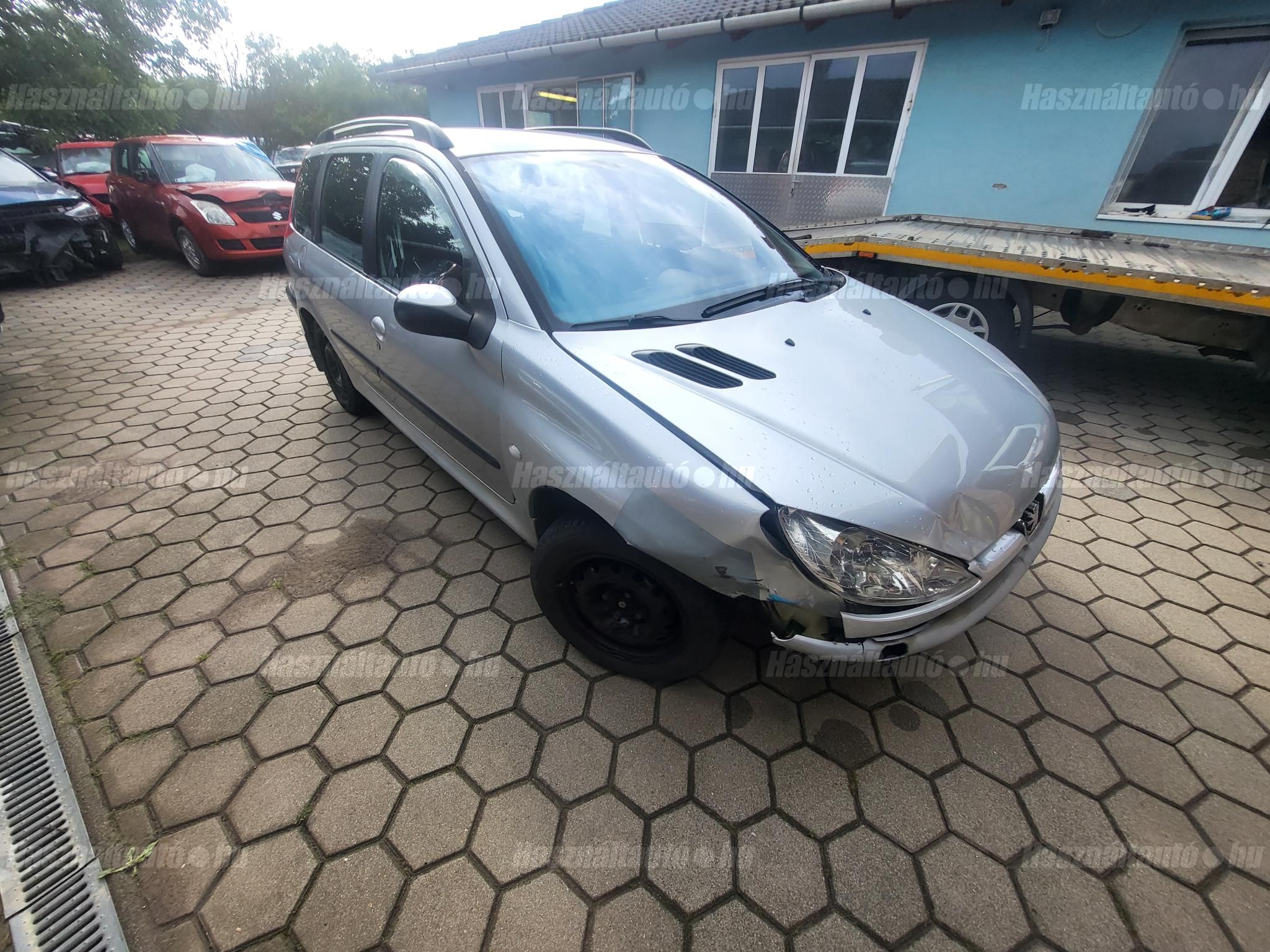 PEUGEOT 206 2003/9 - 1
