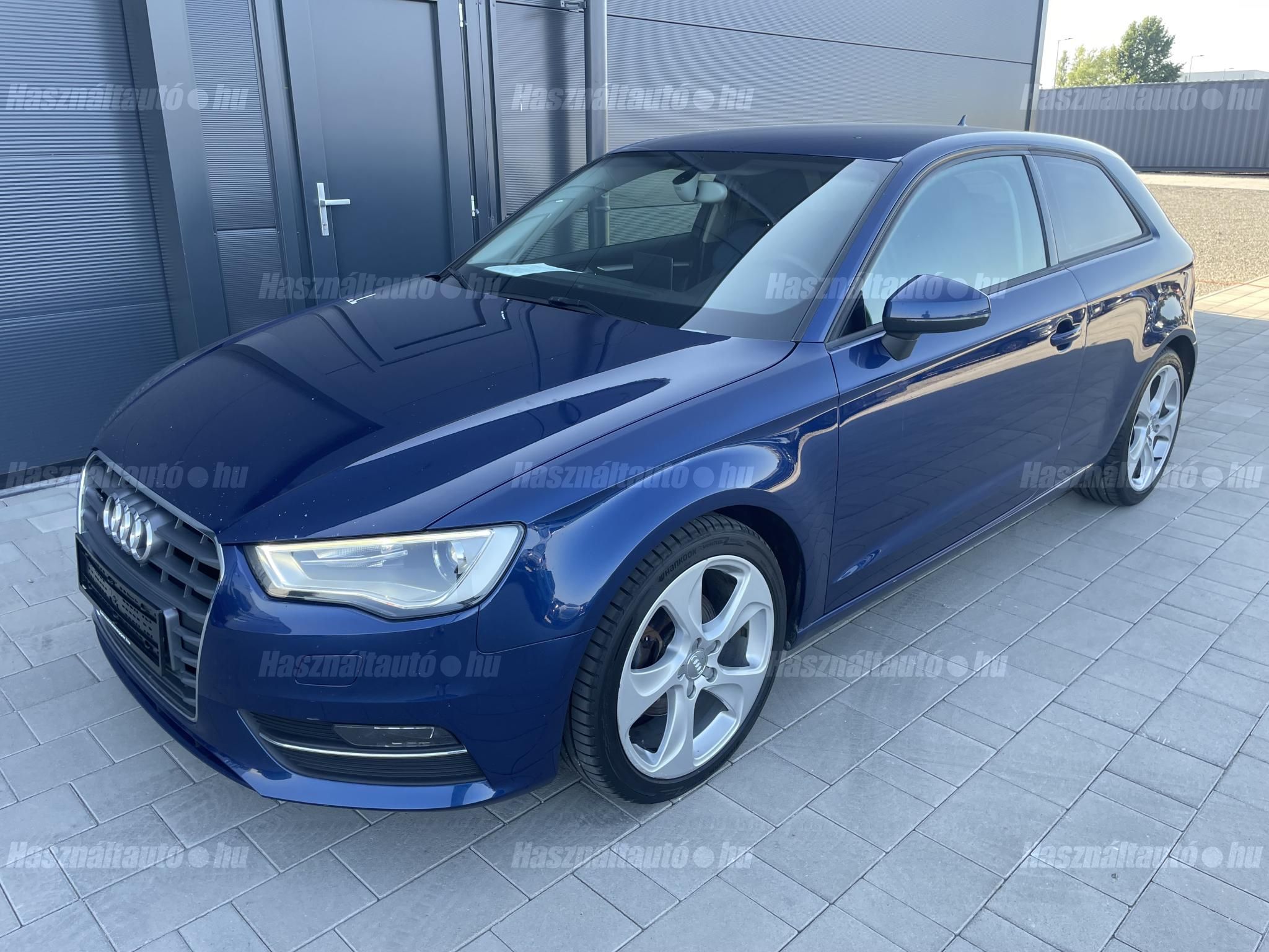 AUDI A3 2014/9 - 1