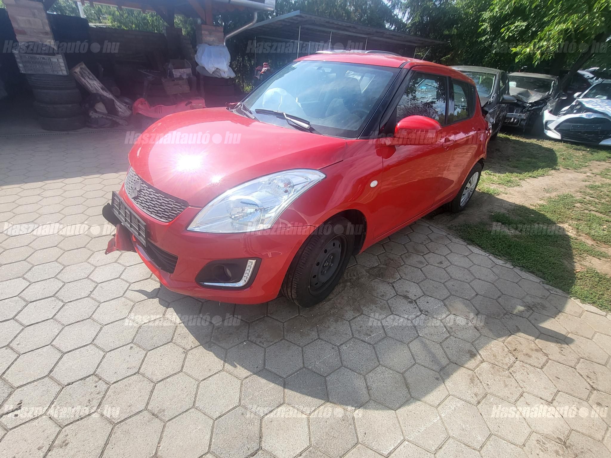 SUZUKI SWIFT 2015/6 - 1