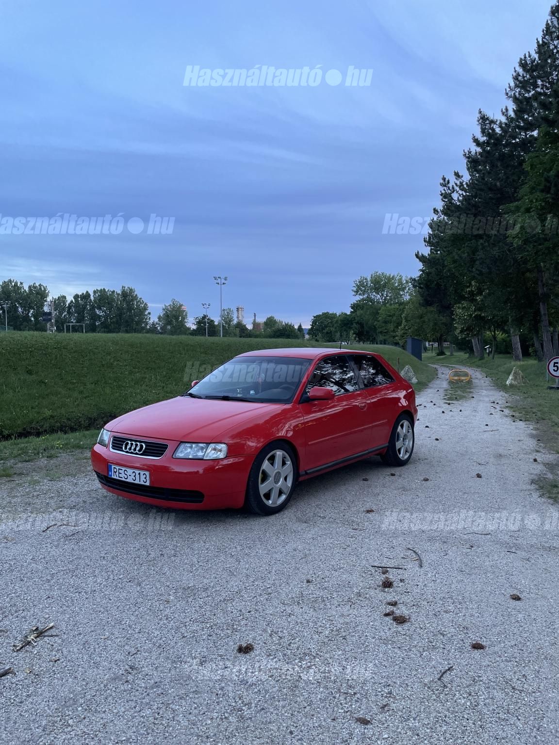 AUDI A3 2000/4 - 1