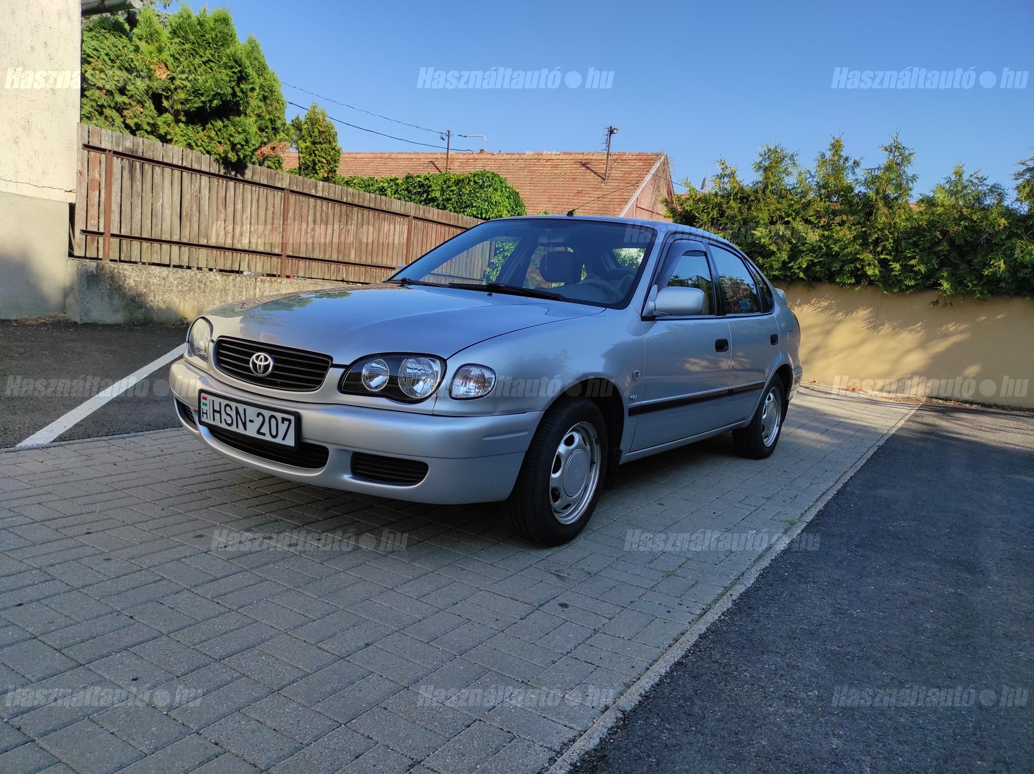 TOYOTA COROLLA 2001/6 - 1