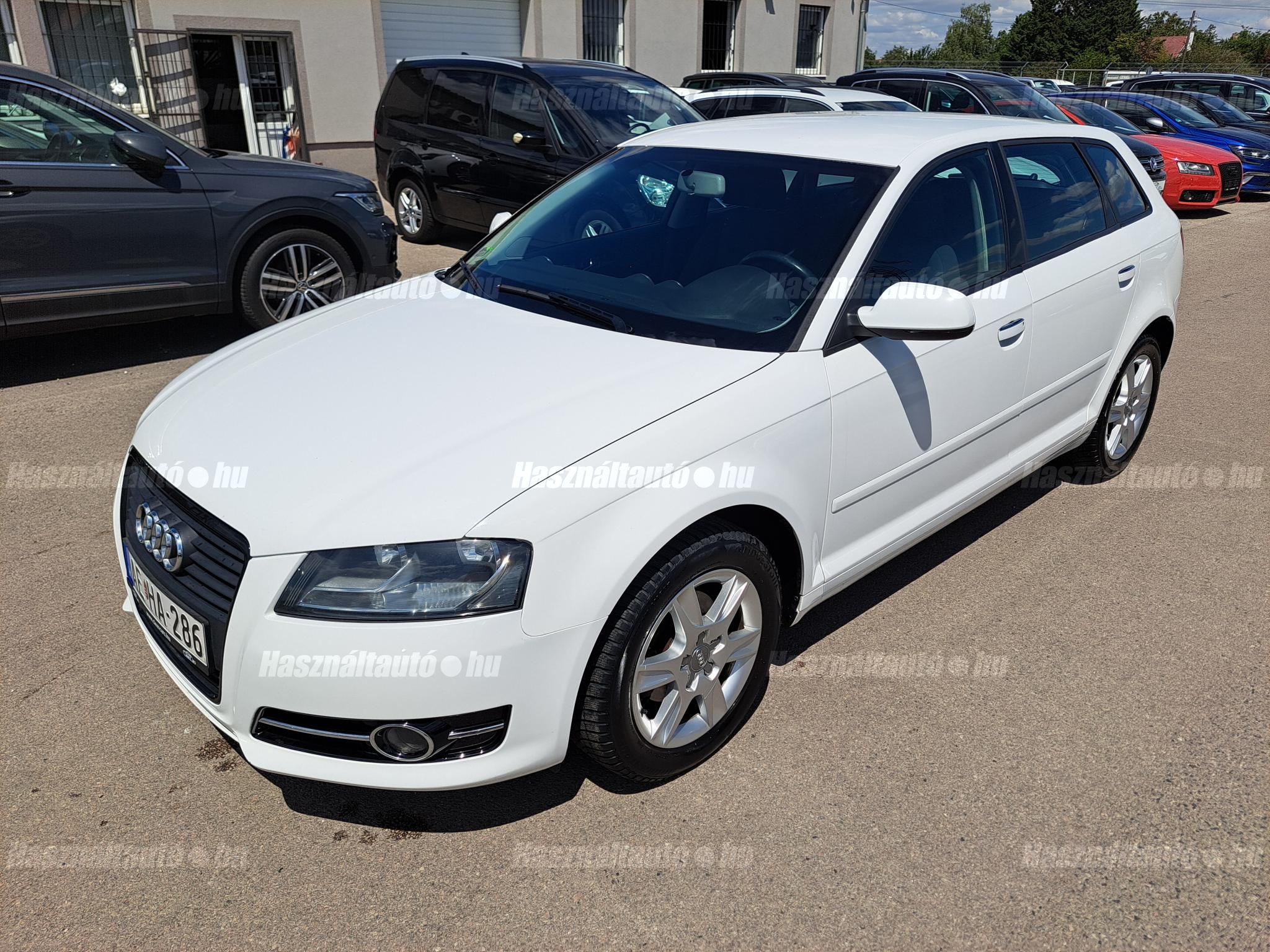 AUDI A3 2010/11 - 1