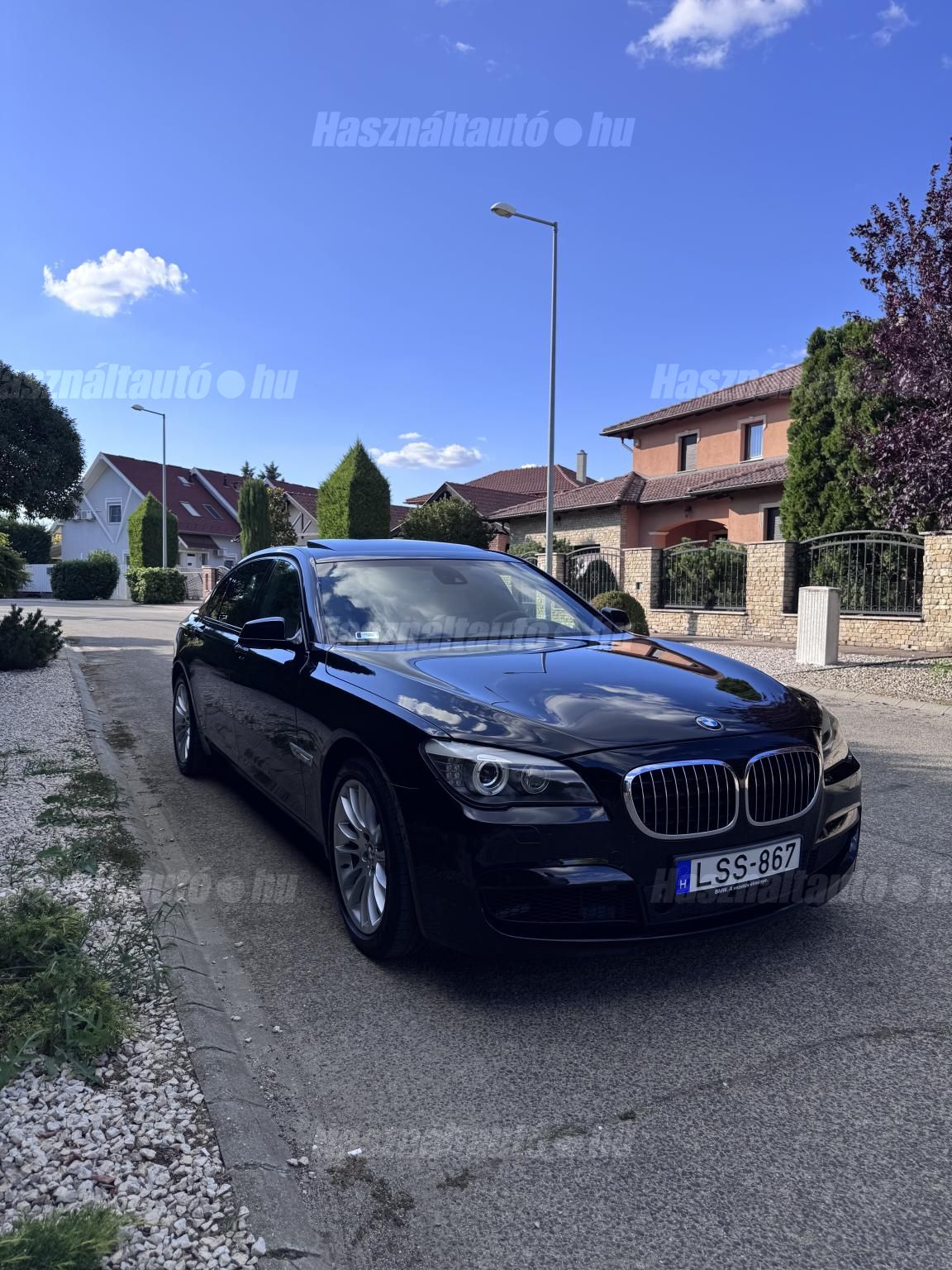 BMW 750 2010 - 1