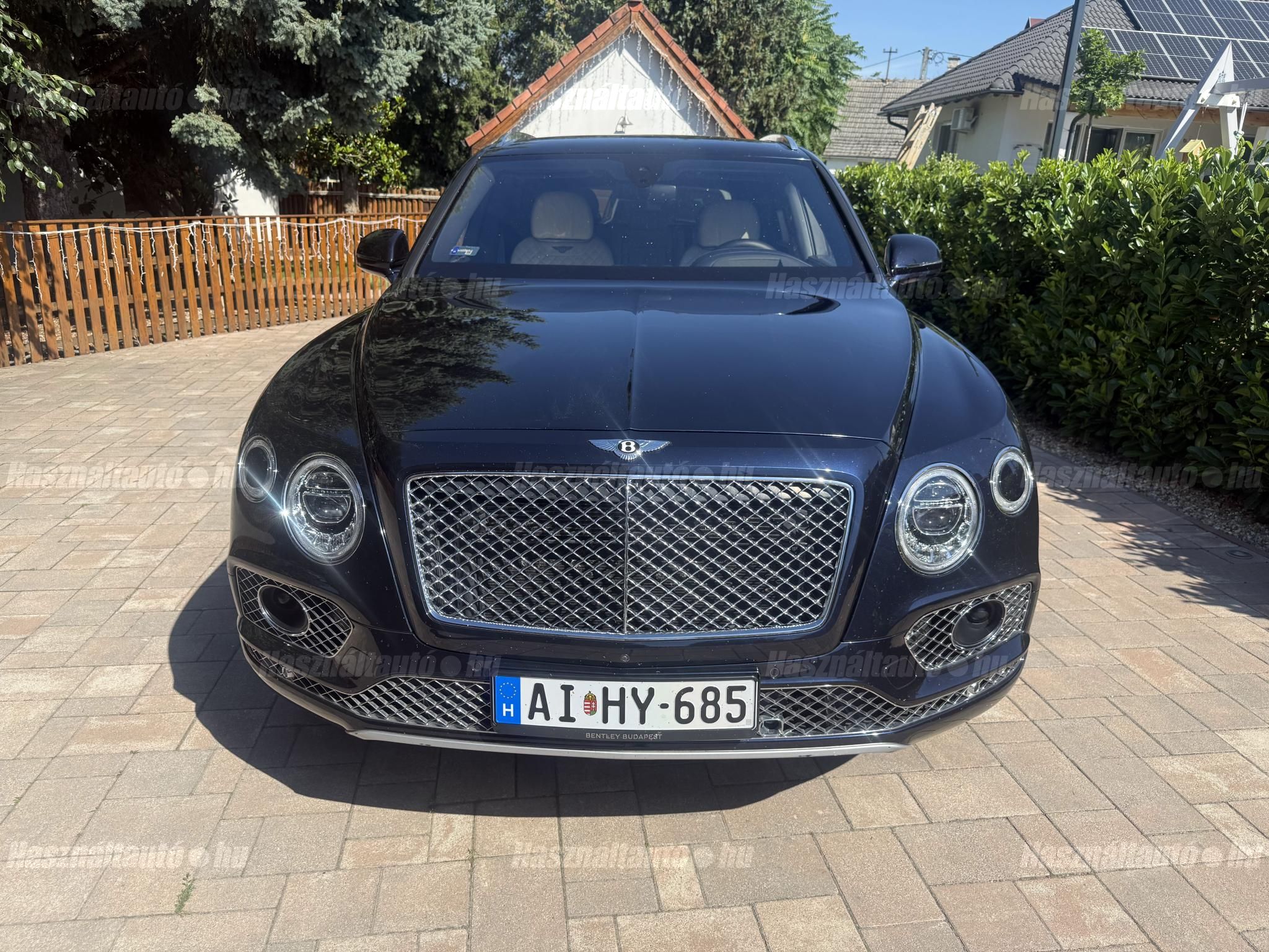 BENTLEY BENTAYGA 2016/10 - 1
