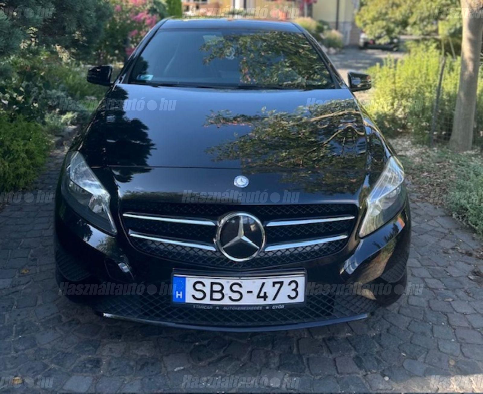 MERCEDES-BENZ A 180 2013/10 - 1