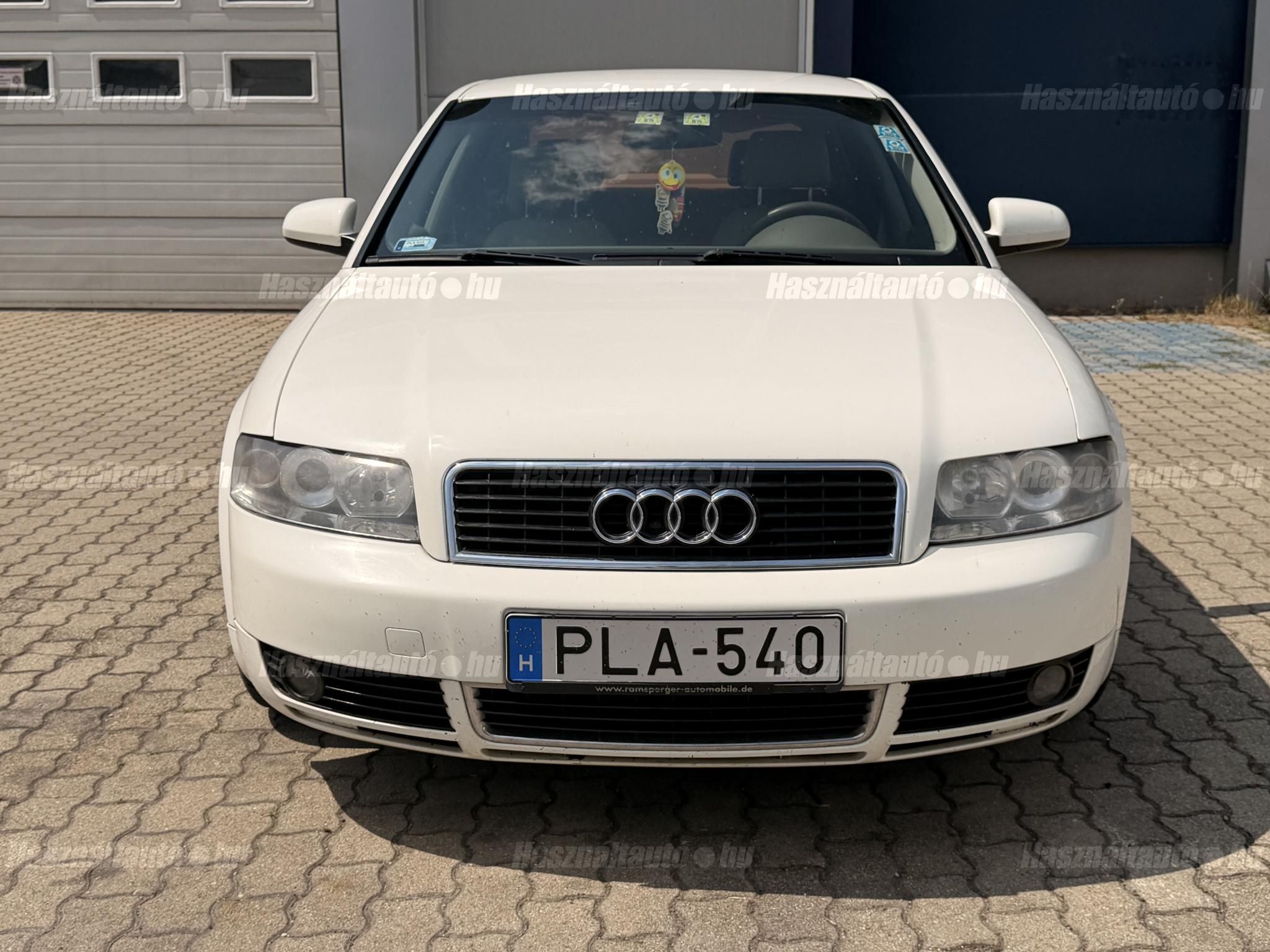 AUDI A4 2001/5 - 1