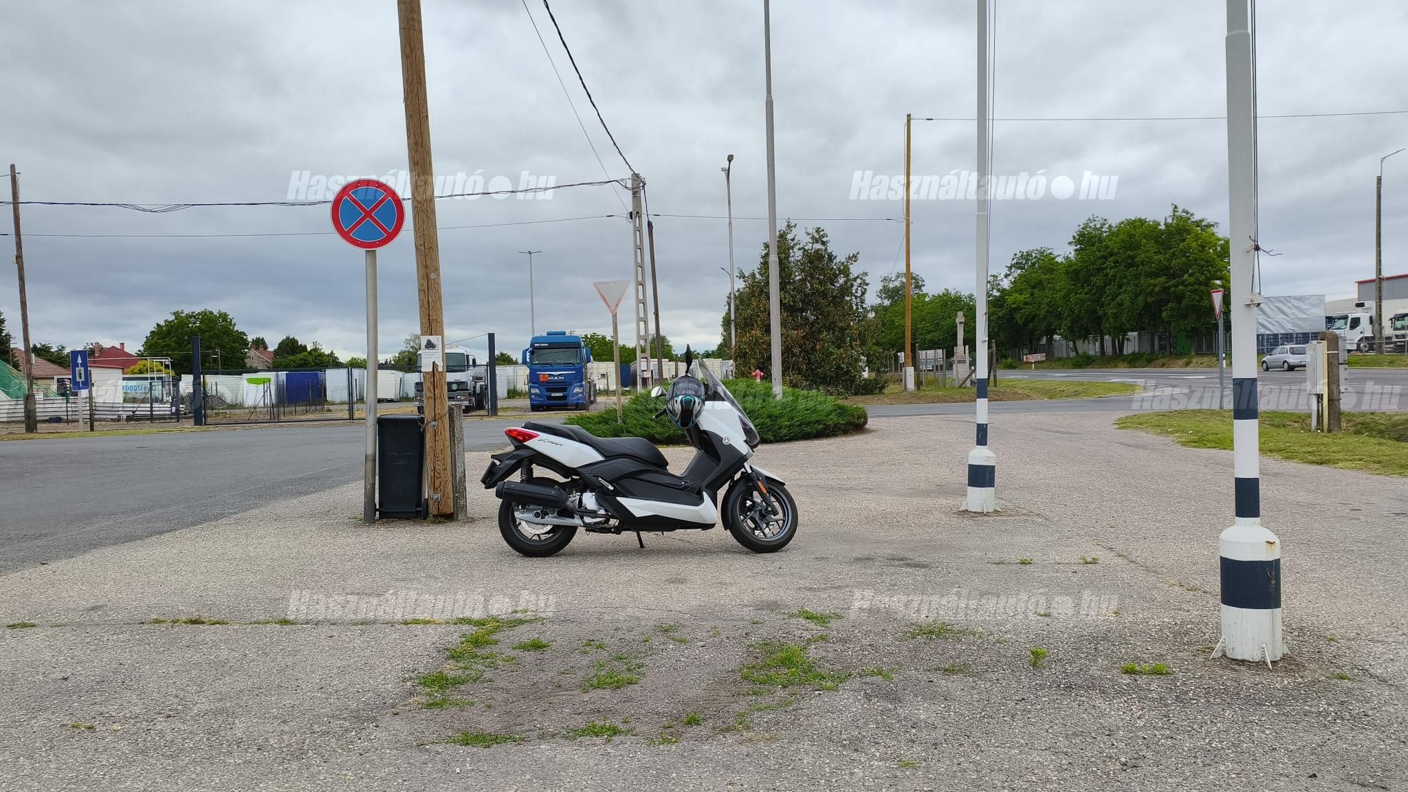 YAMAHA X-MAX 125 2017/11 - 1