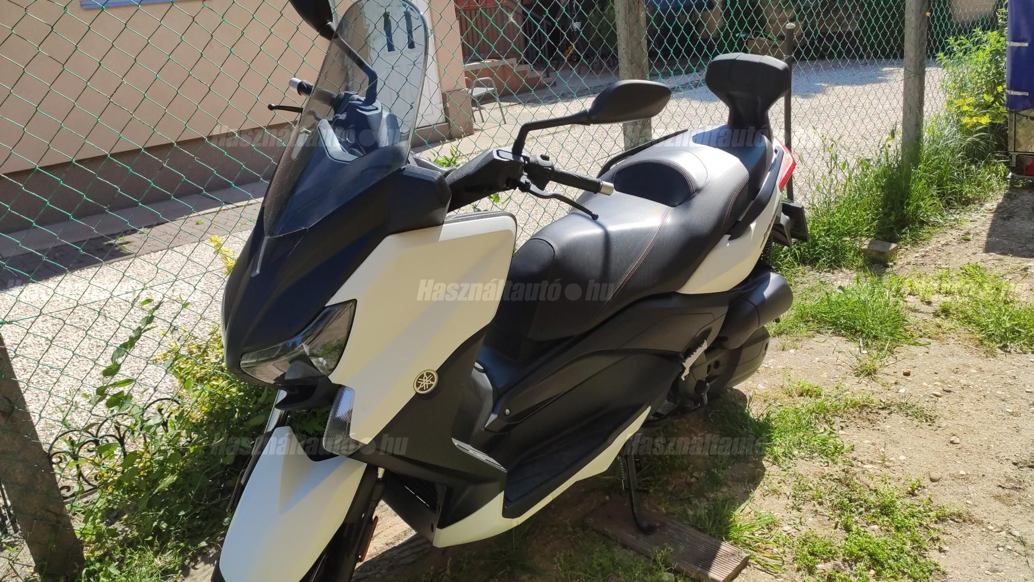 YAMAHA X-MAX 125 2017/11 - 1