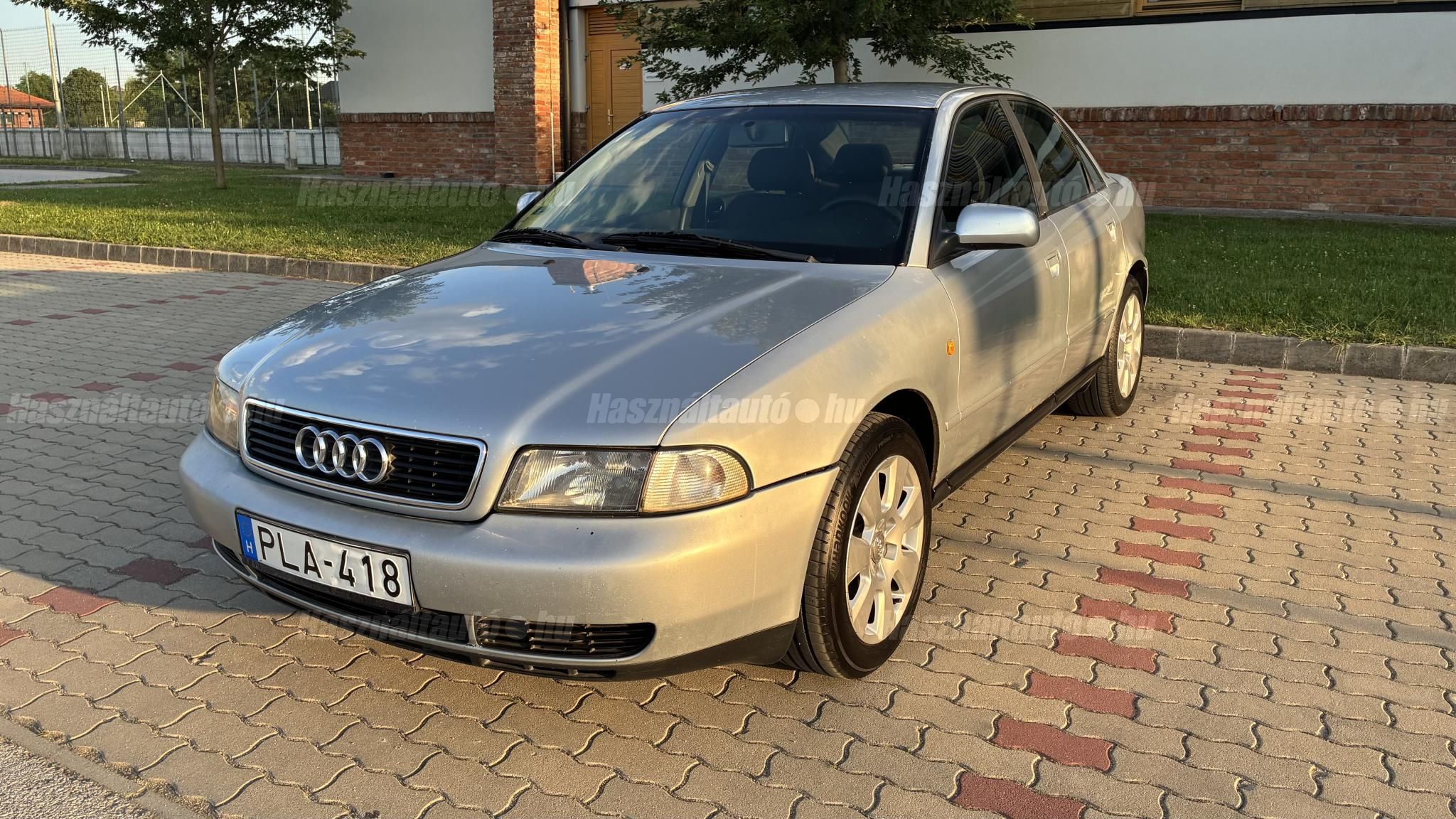 AUDI A4 1998 - 1