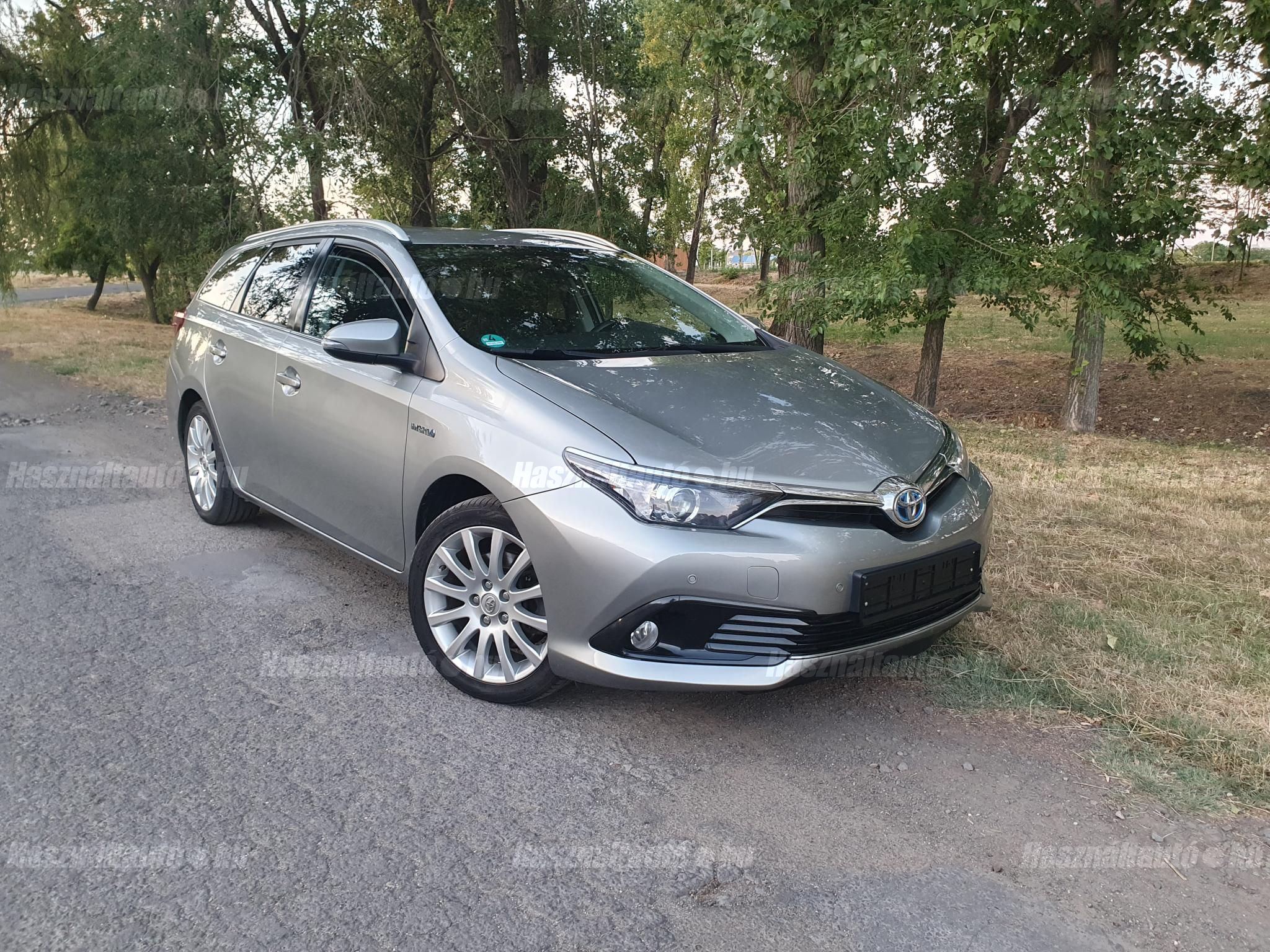 TOYOTA AURIS 2015/12 - 1