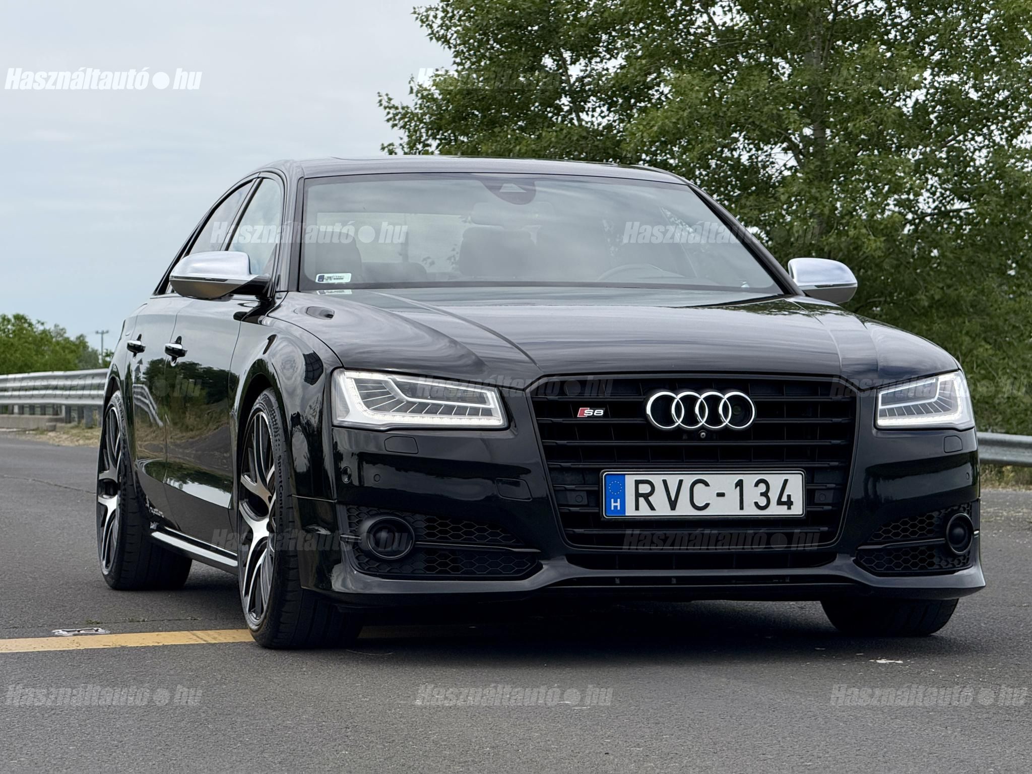 AUDI S8 2016/10 - 1