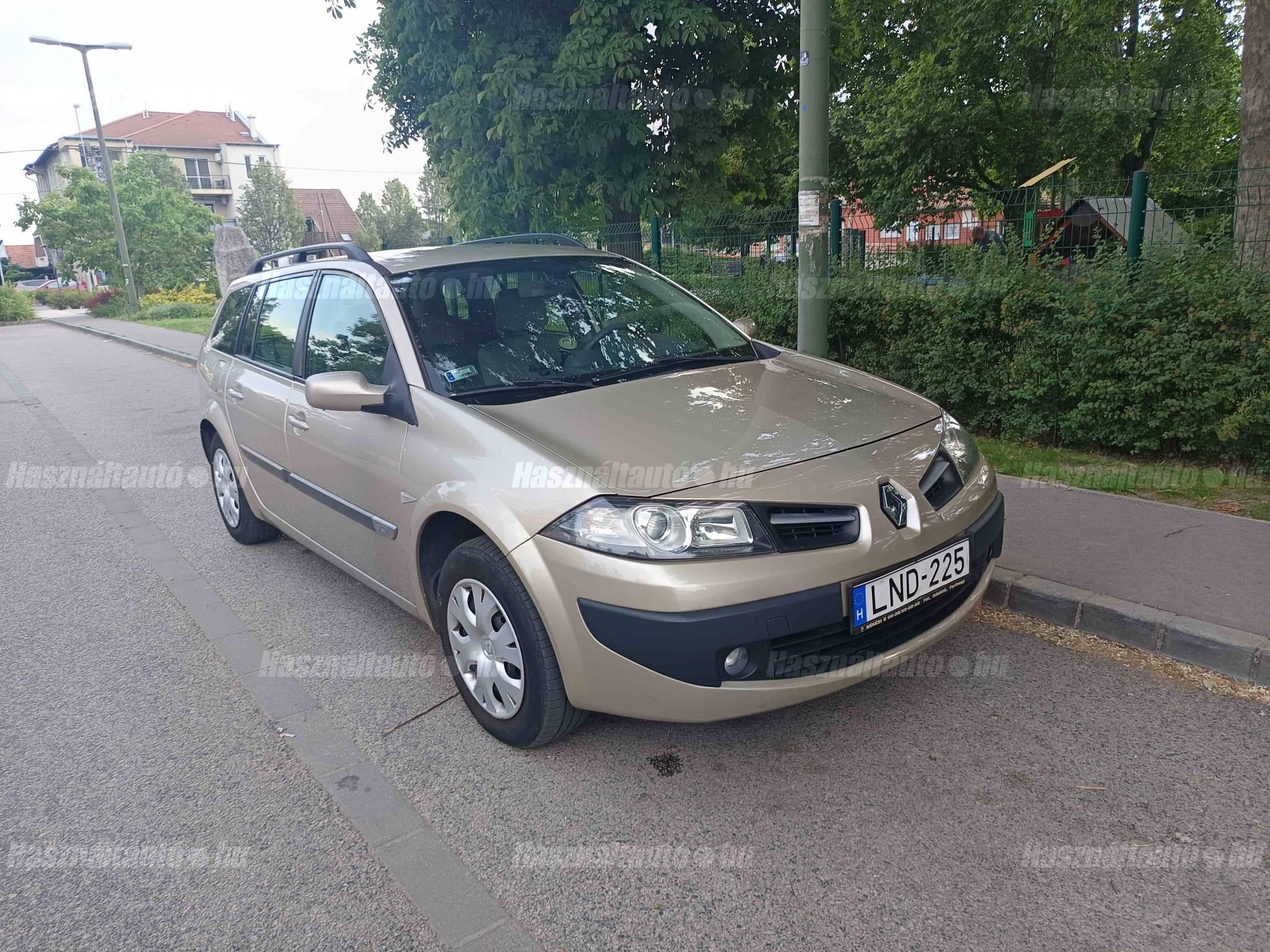 RENAULT MEGANE 2009/4 - 1