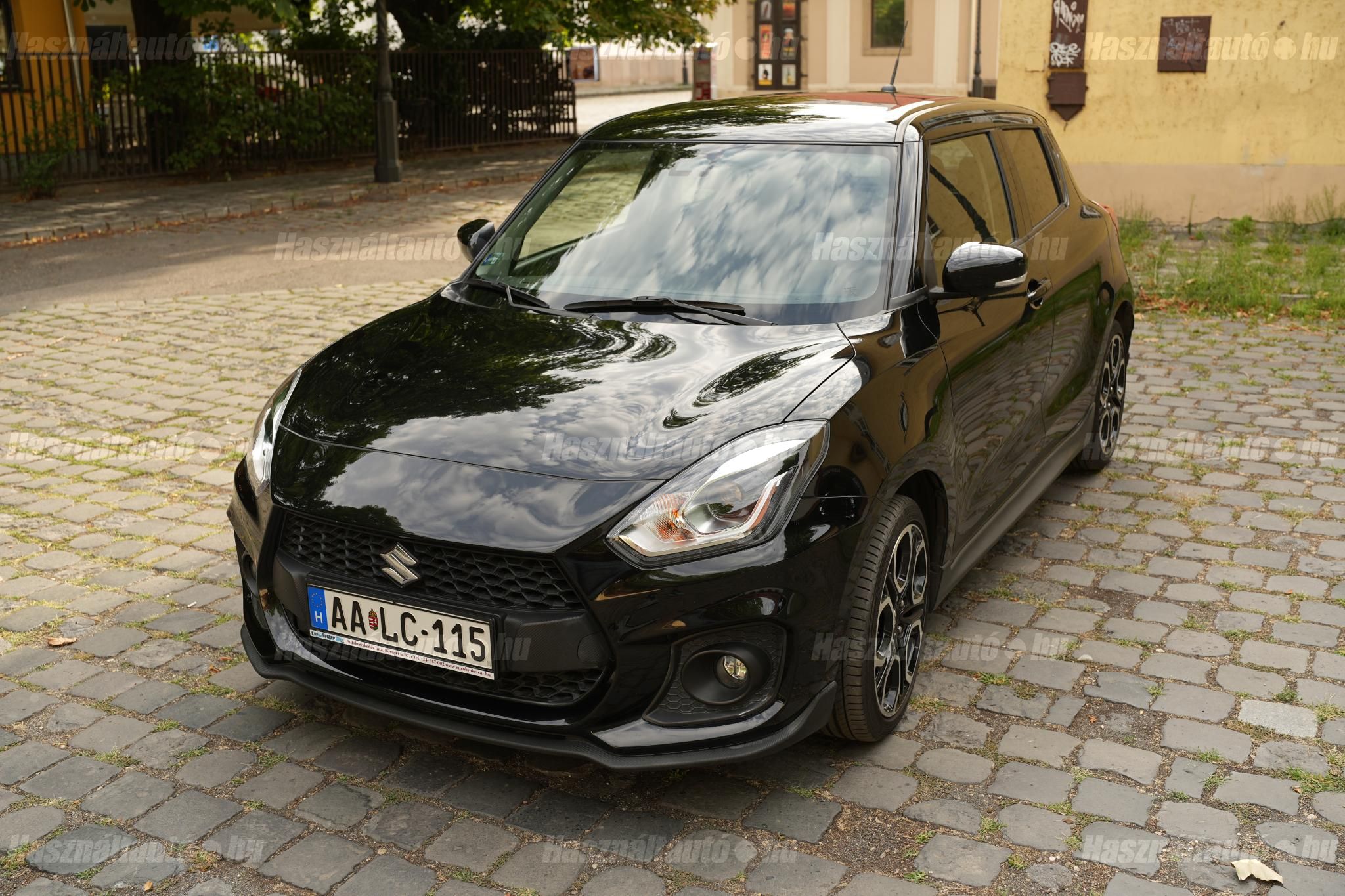 SUZUKI SWIFT 2022/2 - 1