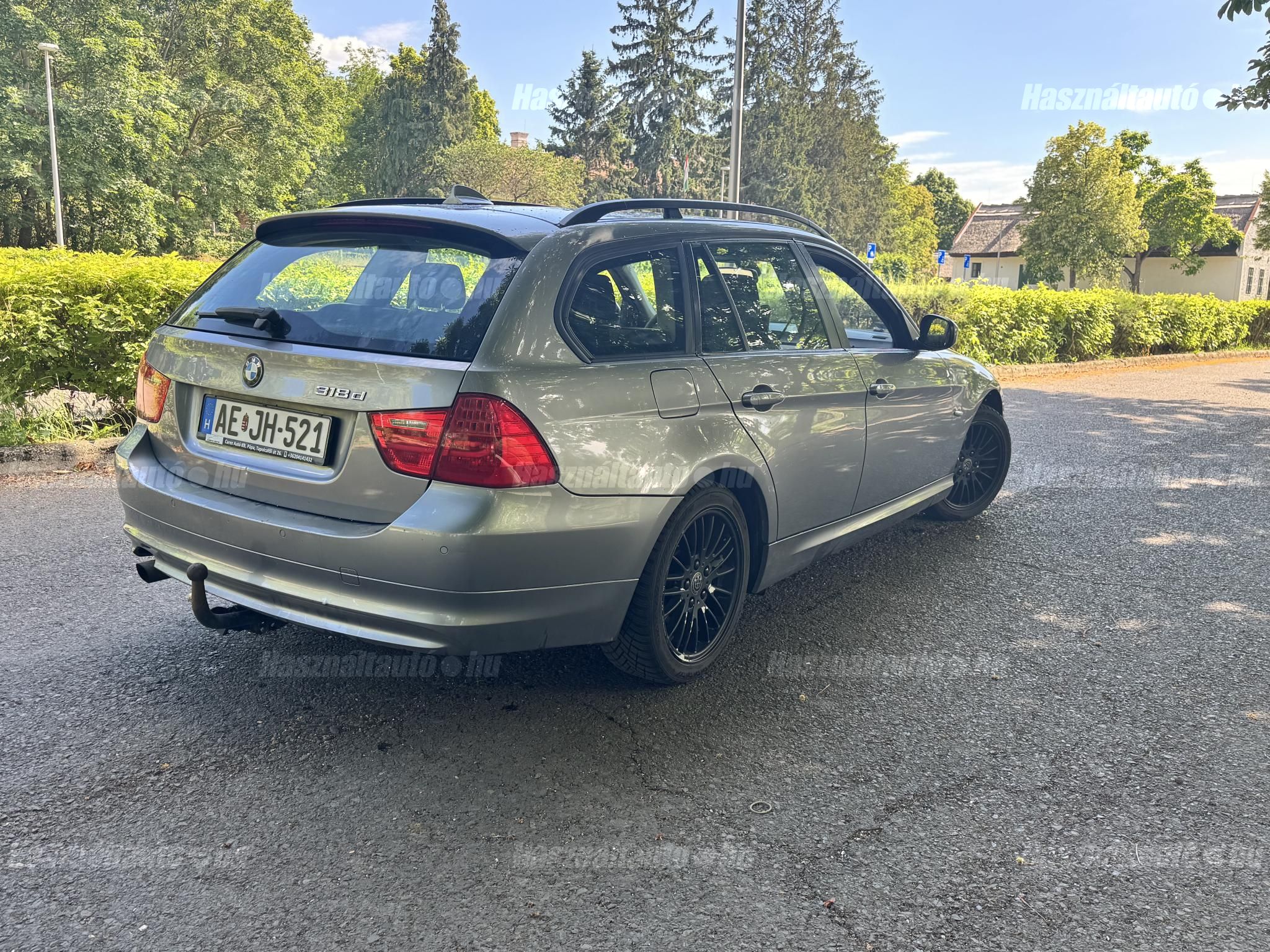 BMW 318 2009 - 1