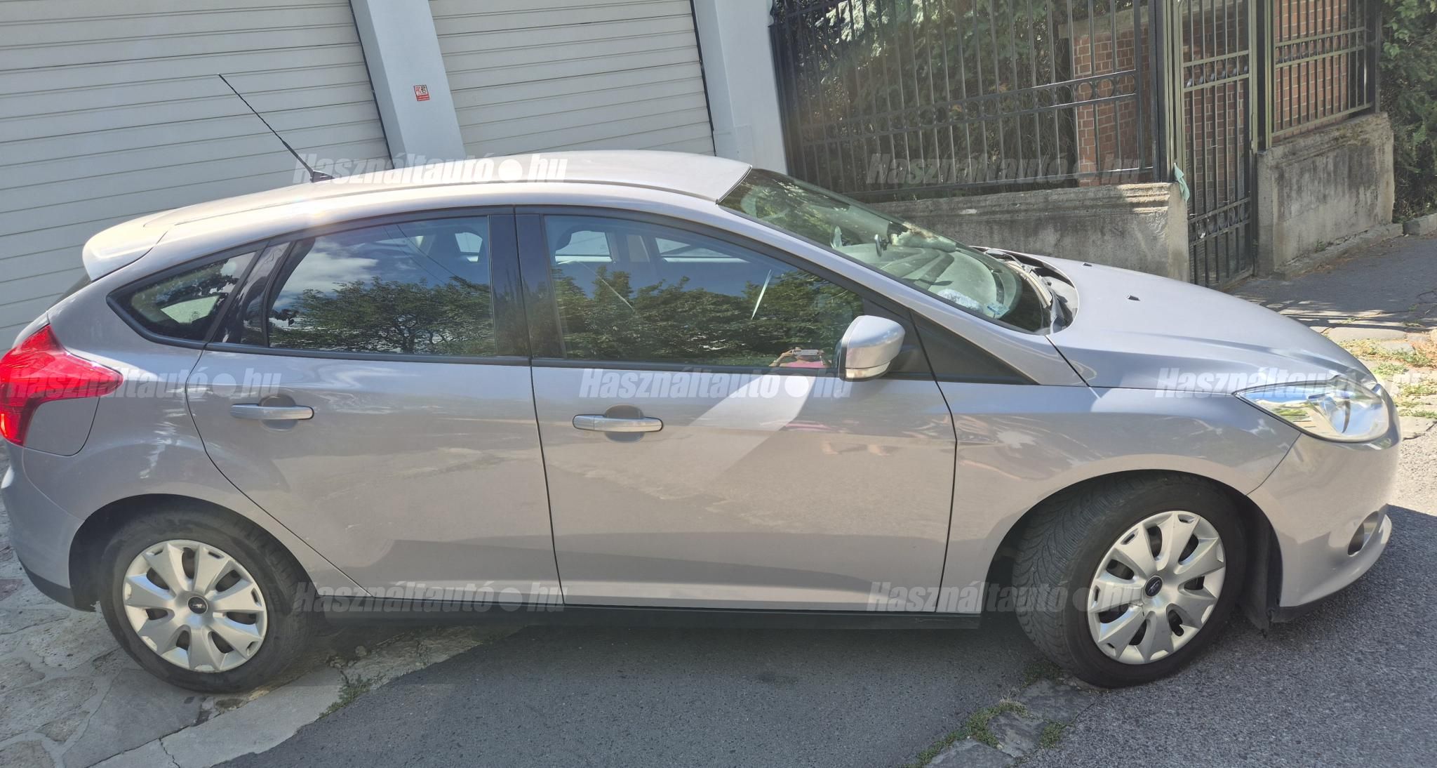 FORD FOCUS 2011 - 1