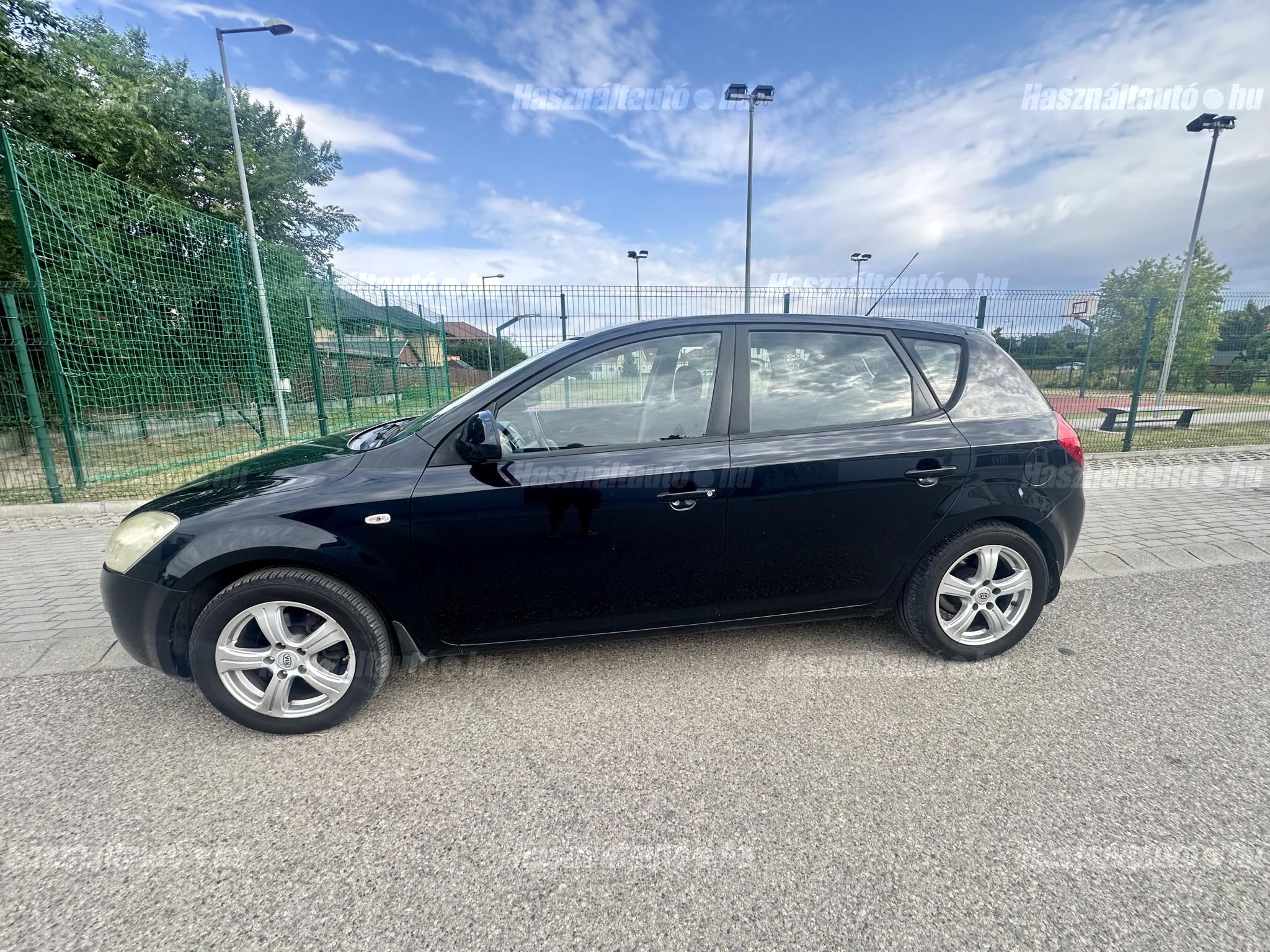 KIA CEE'D 2007/2 - 1