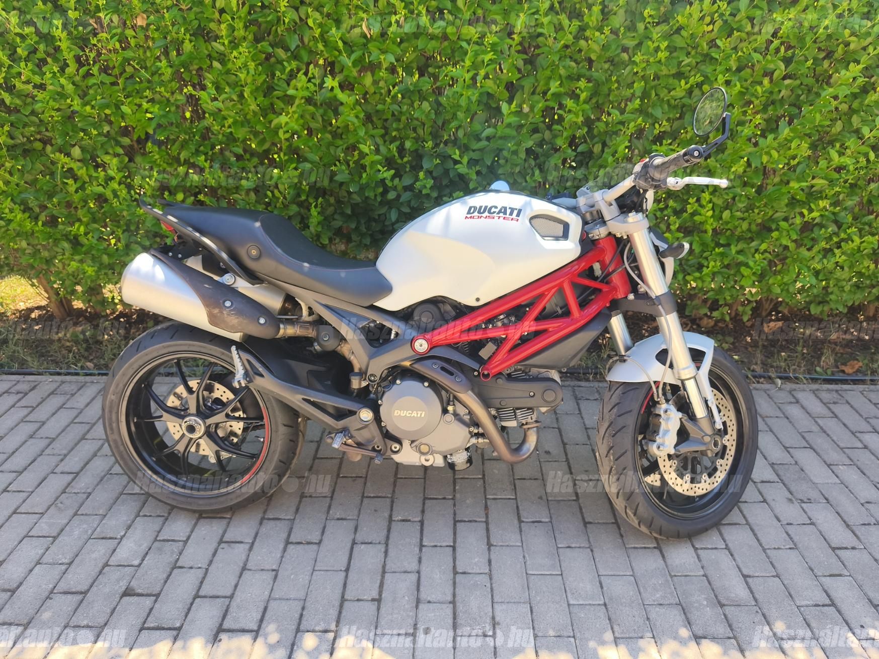 DUCATI MONSTER 796 2010/7 - 1