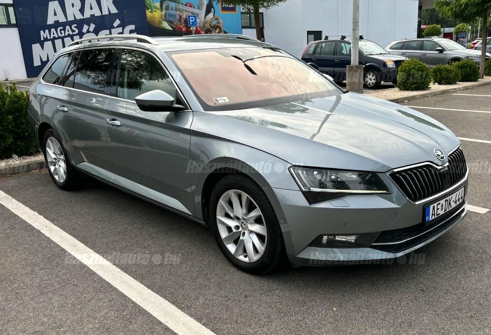 SKODA SUPERB 2017/12 - 1