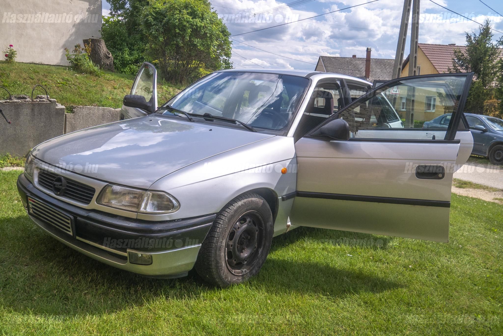 OPEL ASTRA F 2000/2 - 1
