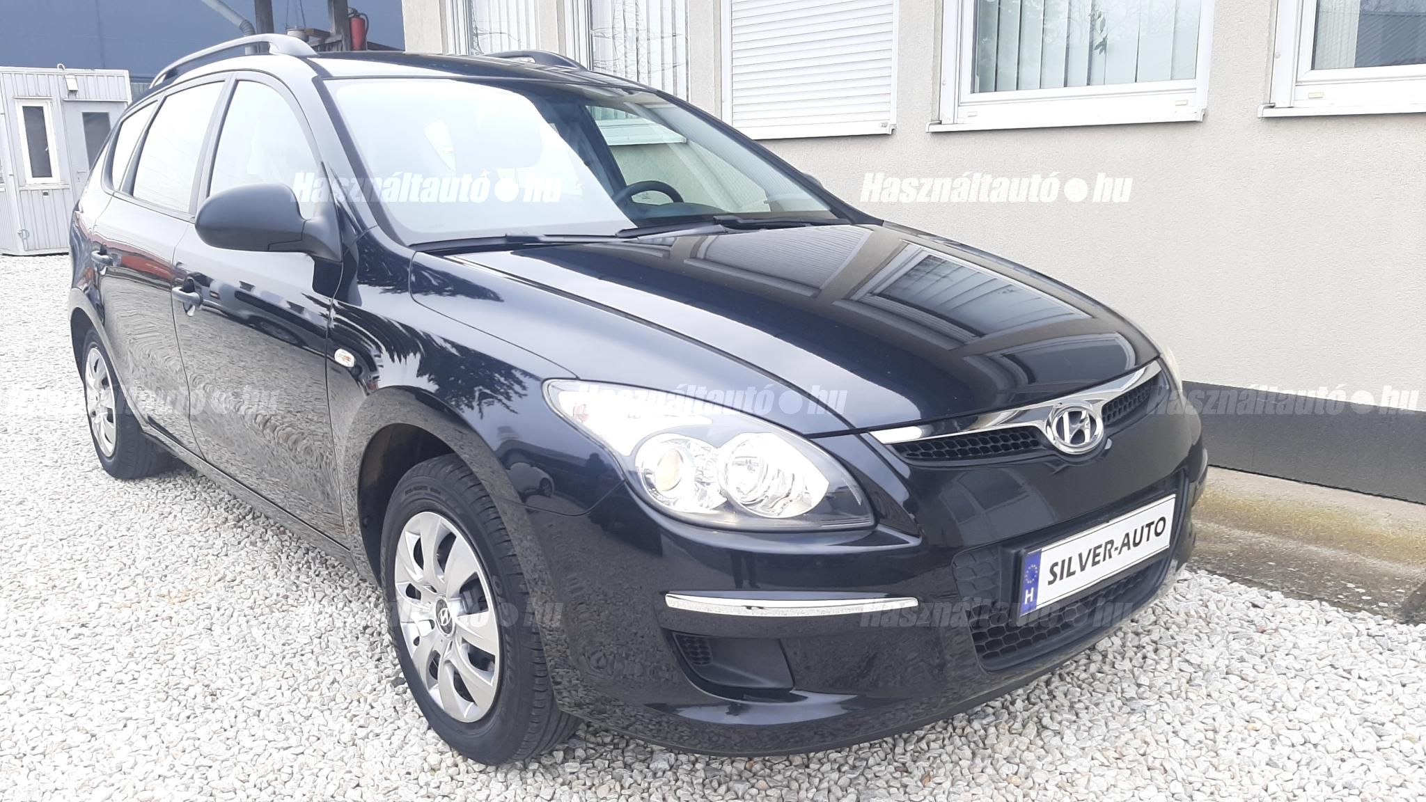 HYUNDAI I30 2010/4 - 1